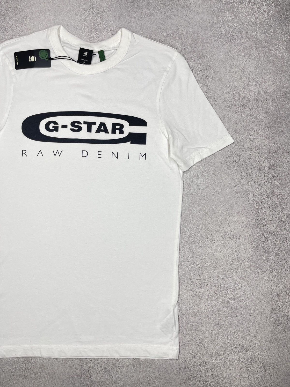 G-Star New G Star Raw Graphic 4 Slim T Shirt White Big Logo Size S Size US S / EU 44-46 / 1 - 3 Thumbnail