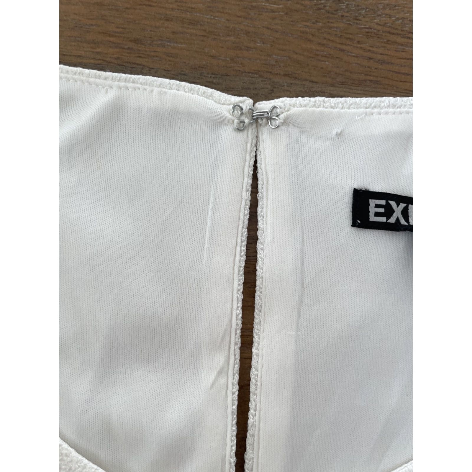 Express NWT Express Women’s Blouse Small Ivory Sleeveless Shirt Zip Rear Clasp & Zip Size S / US 4 / IT 40 - 3 Thumbnail