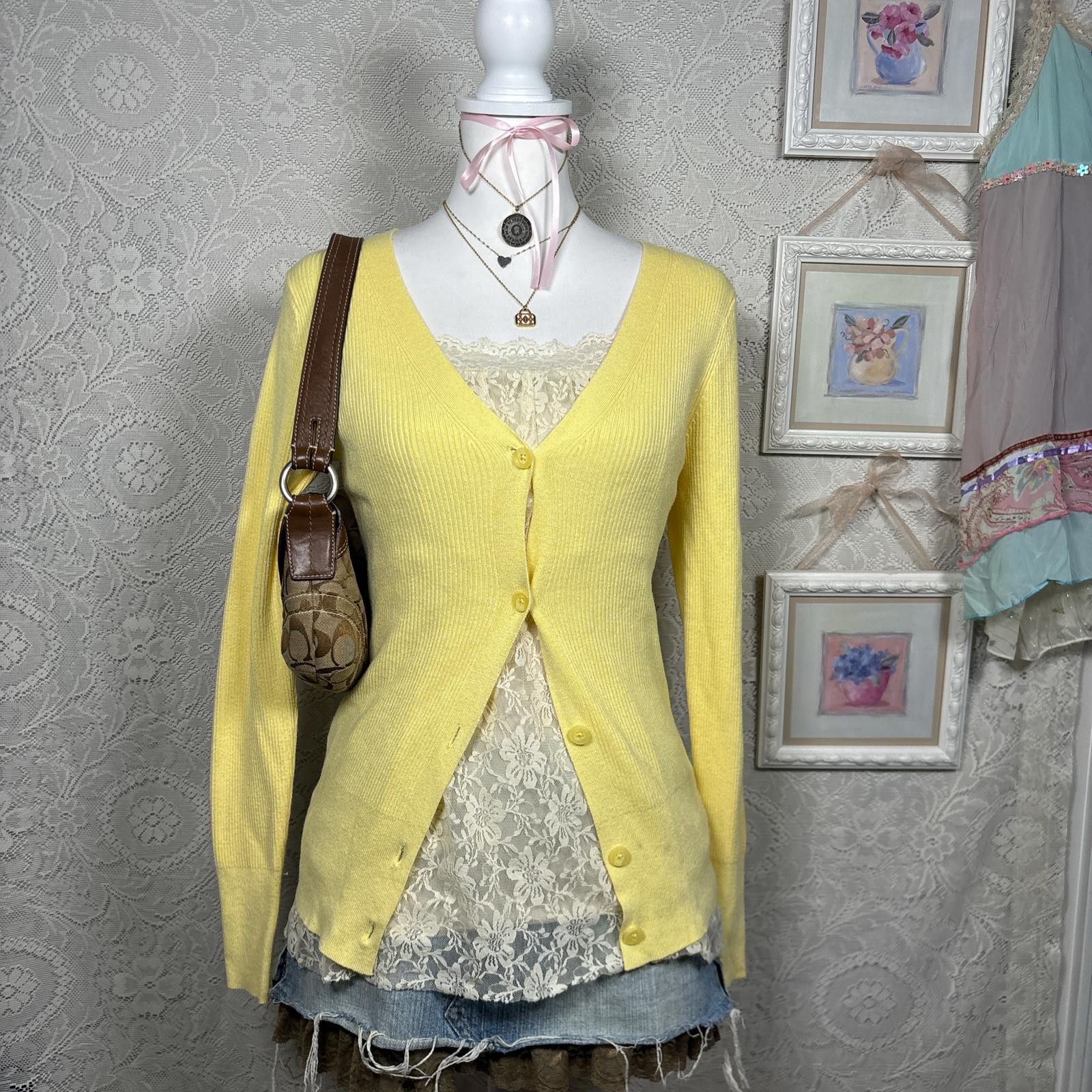 Cartoon Network vintage pastel pale yellow layering cardigan Size XS / US 0-2 / IT 36-38 - 2 Thumbnail