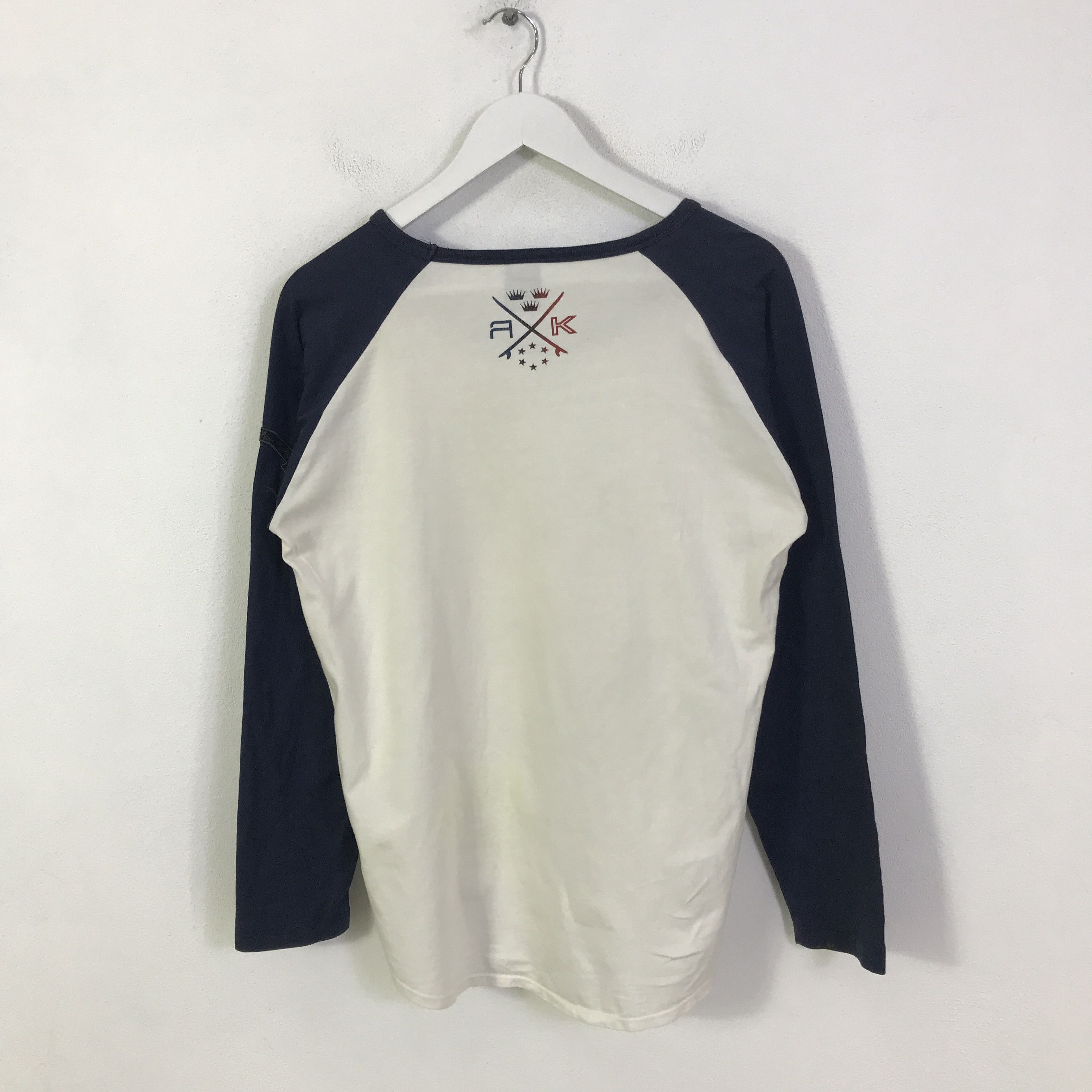 Japanese Brand russ-k triple sexy design crowns t-shirt K117B6 Size US L / EU 52-54 / 3 - 3 Thumbnail