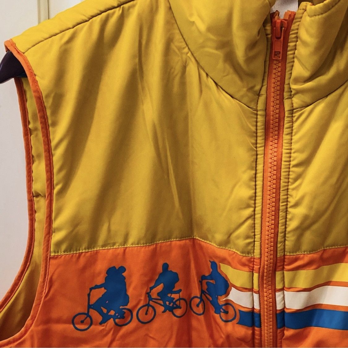 Other Netflix Stranger Things Puffer Vest Orange Yellow 70s M Size US M / EU 48-50 / 2 - 3 Thumbnail