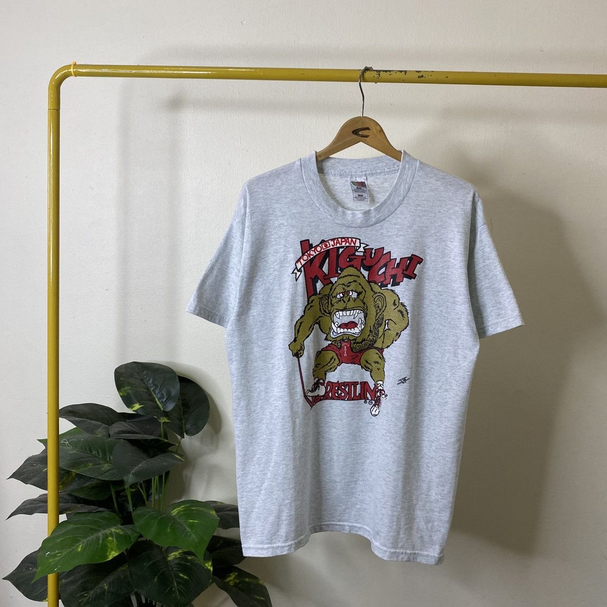 Vintage Vintage 1990s Noriaki Kiguchi School Of Wrestling T Shirt Size US L / EU 52-54 / 3 - 1 Thumbnail