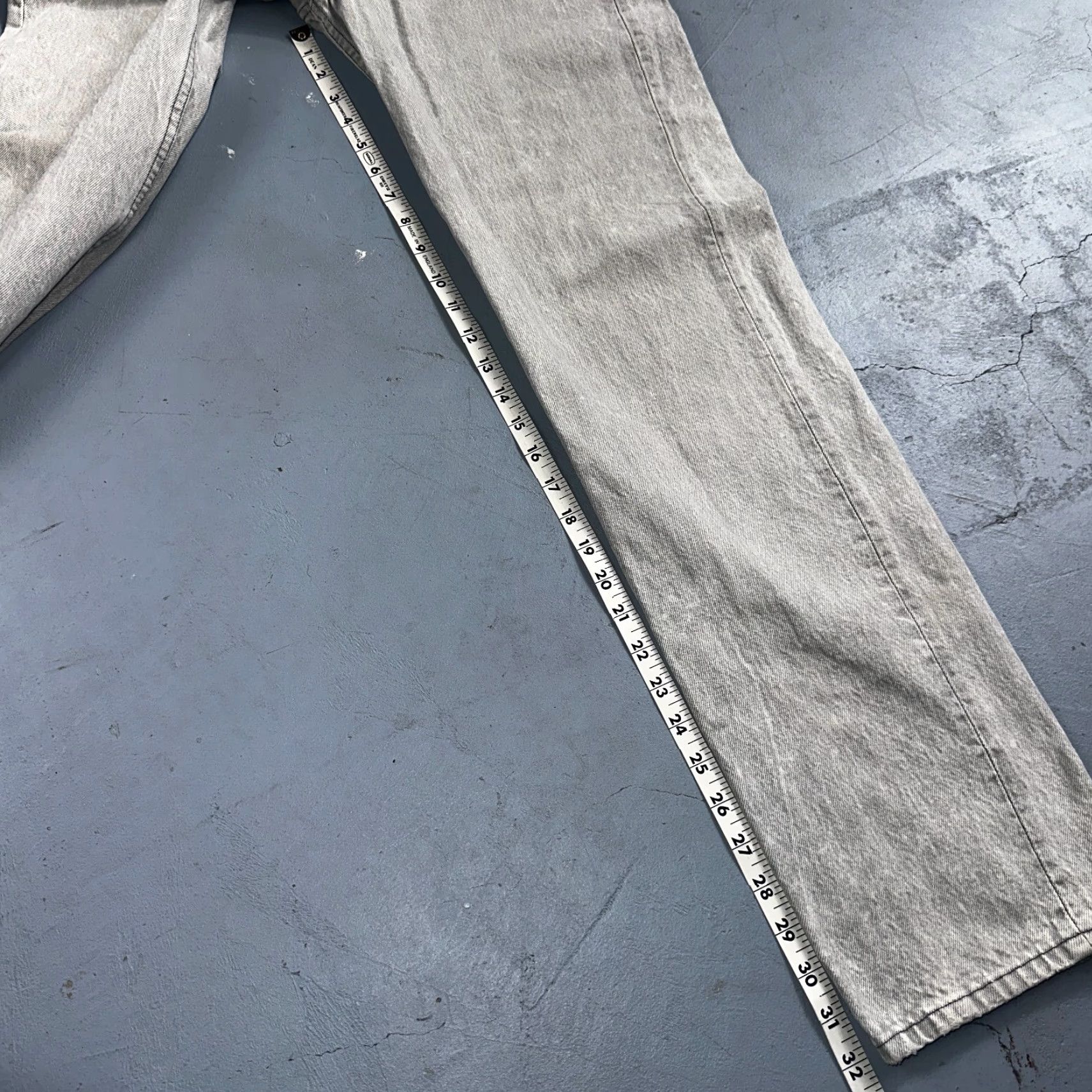Levi's VINTAGE Levi's 501 Jeans Men 90s USA Straight Gray Light Wash 31x34 Inseam 34 Mid Rise Cotton Denim Regular Buttons 501 Series Mens Size US 31 - 5 Thumbnail