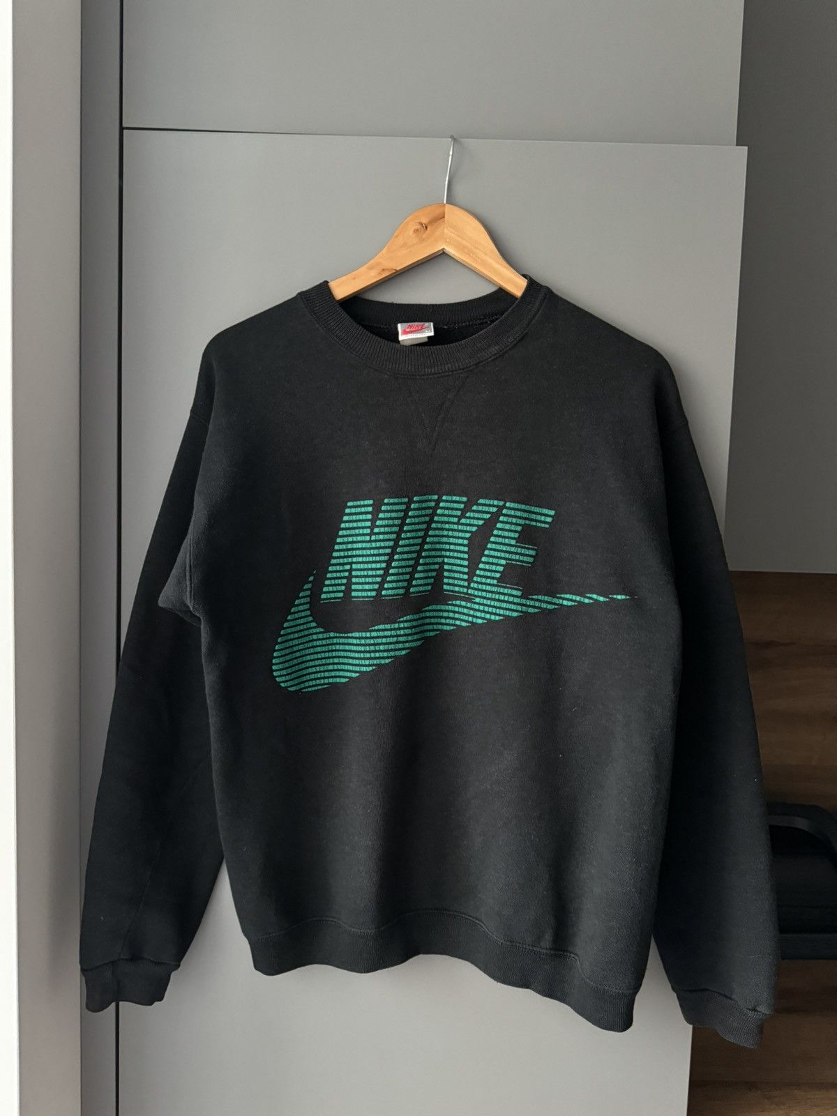 Nike × Vintage NIKE VINTAGE CENTER LOGO OVERSIZE BOXY SWEATSHIRT Size US M / EU 48-50 / 2 - 1 Thumbnail