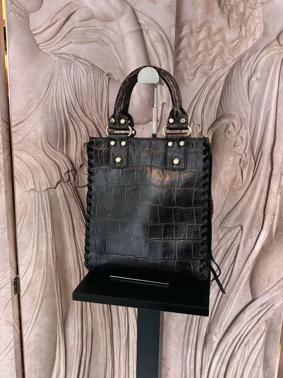Vintage Vintage Archive Italian Cowhide Square Handbag Size ONE SIZE - 8 Thumbnail