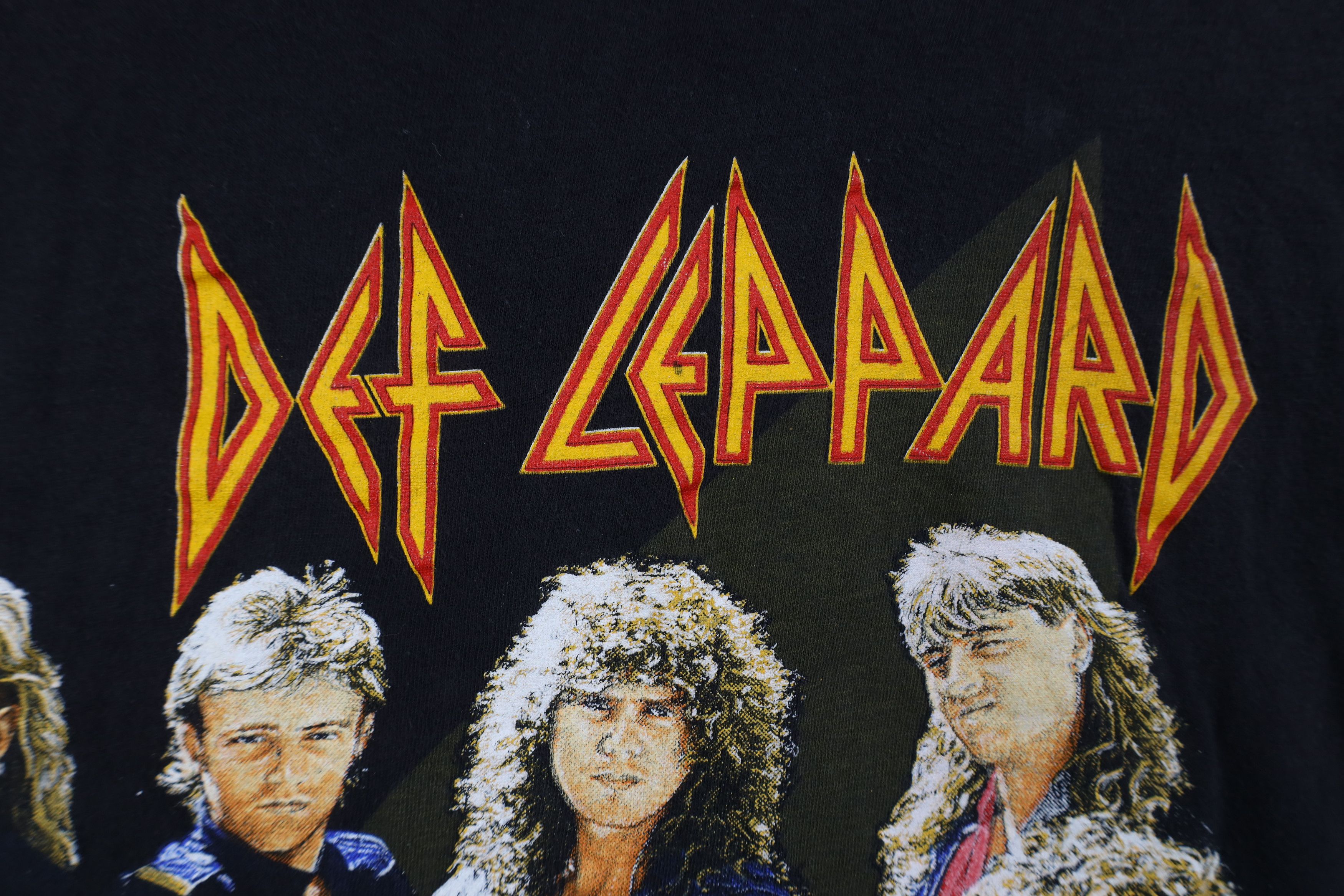 Vintage Vintage 80s Tour Def Leppard Band Short Sleeve T-Shirt Size US M / EU 48-50 / 2 - 5 Thumbnail