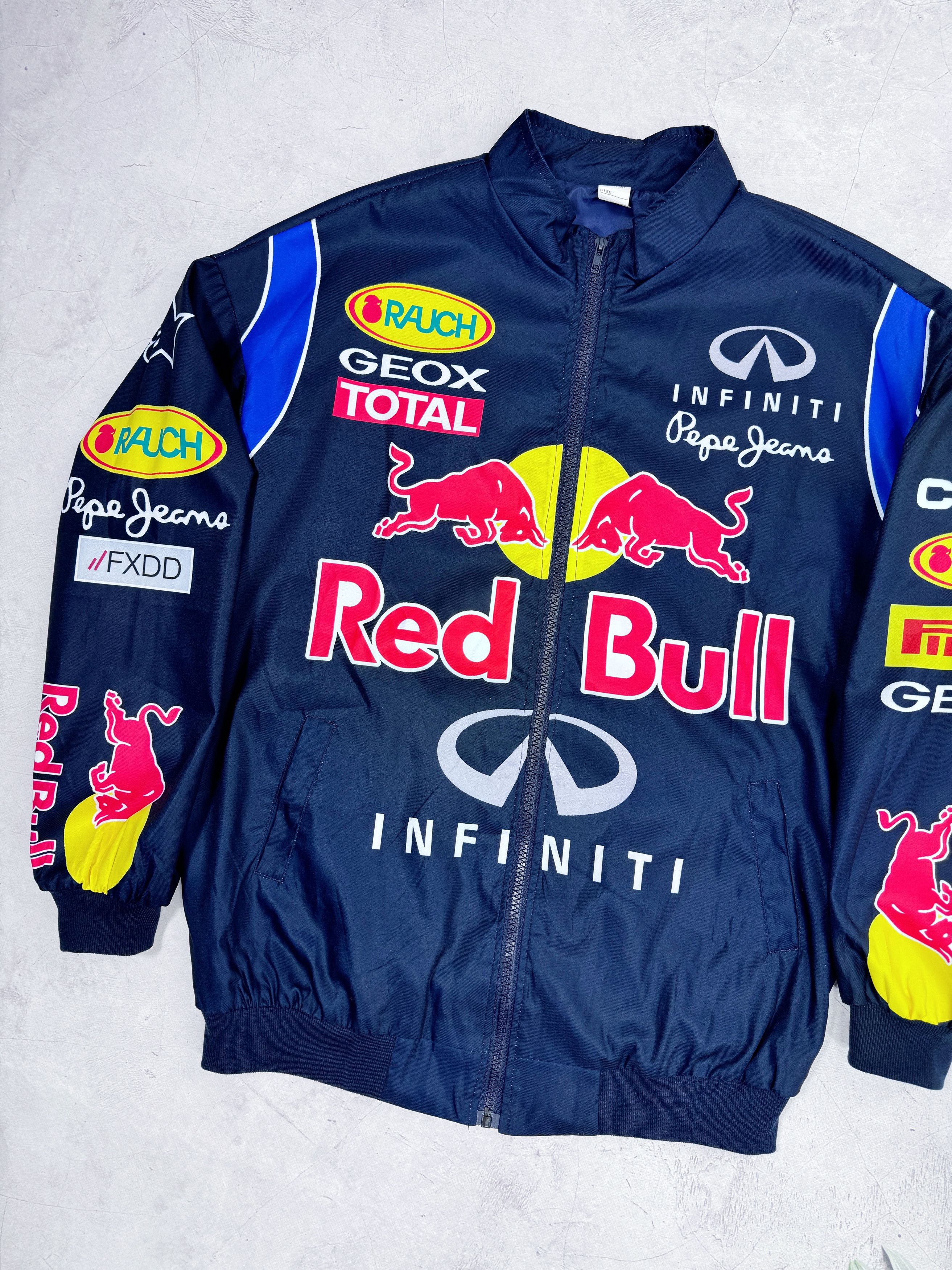 Formula 1 Red Bull F1 Team Light Jacket Racing Infiniti Pirelli Size US M / EU 48-50 / 2 - 2 Thumbnail