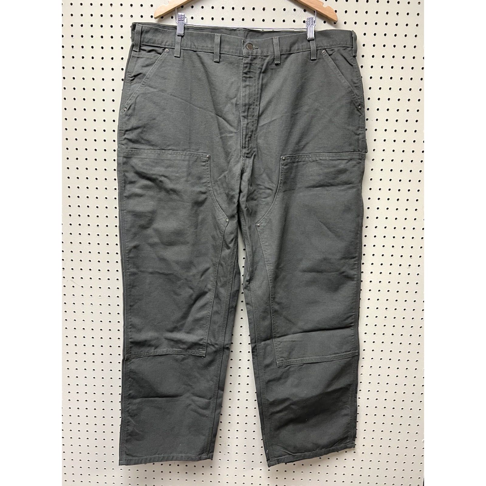 Carhartt VINTAGE Carhartt Pants 44x32 Mens Green Double Knee Dungaree Fit B136 MOS Classic Straight Leg Carpenter Casual Workwear 44 Green Mens Size US 44 / EU 60 - 2 Thumbnail