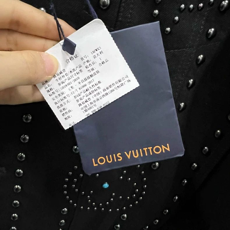 Louis Vuitton Louis Vuitton Turquoise studded embroidered denim jacket 25 Size US M / EU 48-50 / 2 - 4 Thumbnail