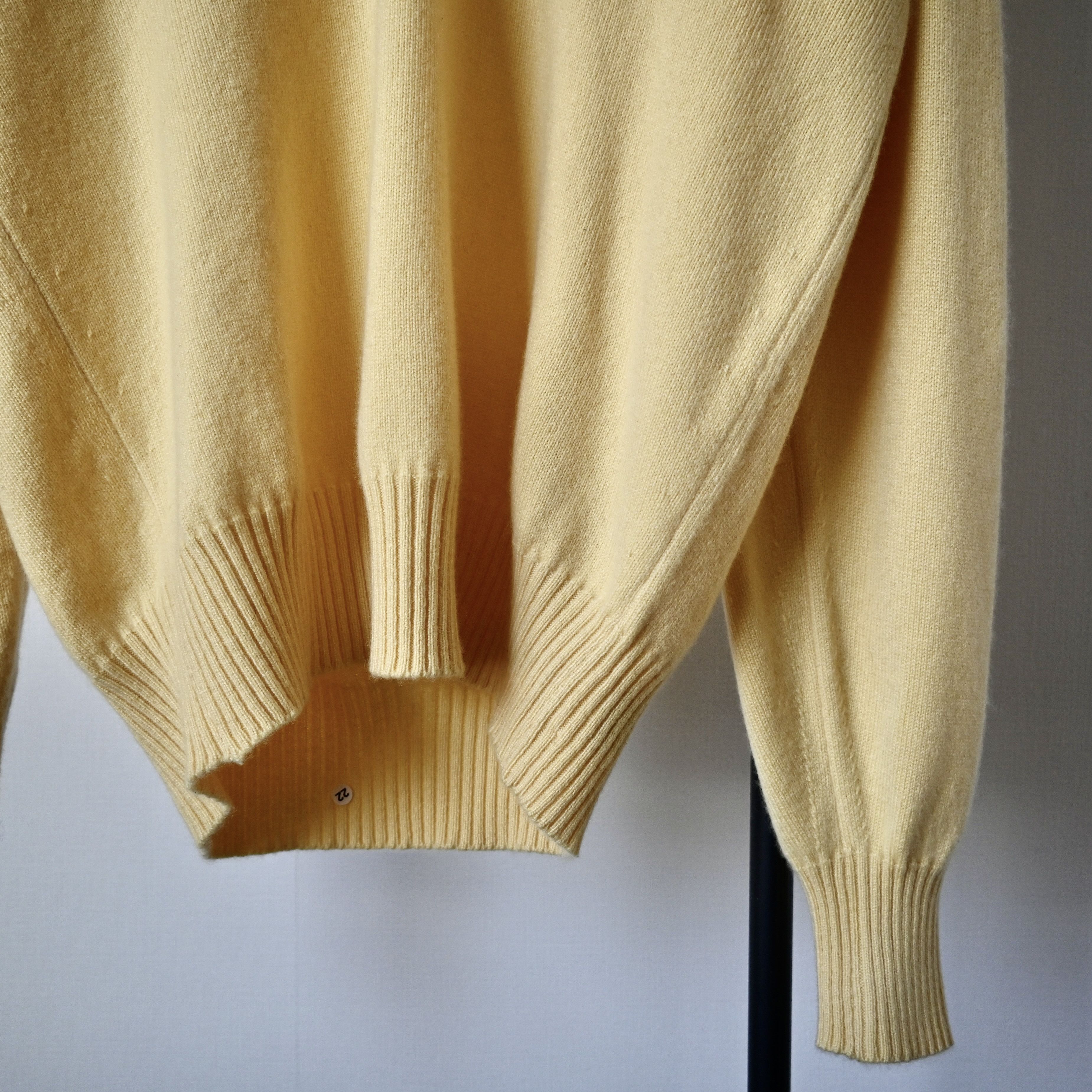 Barneys New York VTG 1990s Kilgour for BARNEYS NY Scottish cashmere sweater Size US L / EU 52-54 / 3 - 7 Thumbnail