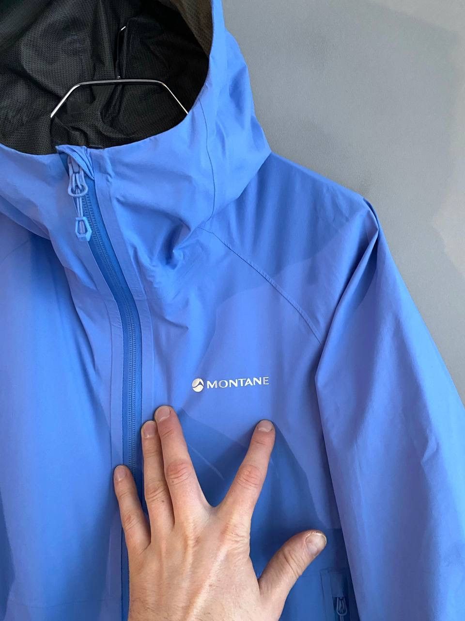 Montane Montane Minimus Women's Lite Waterproof Hooded Jacket M/UK12 Size M / US 6-8 / IT 42-44 - 4 Thumbnail