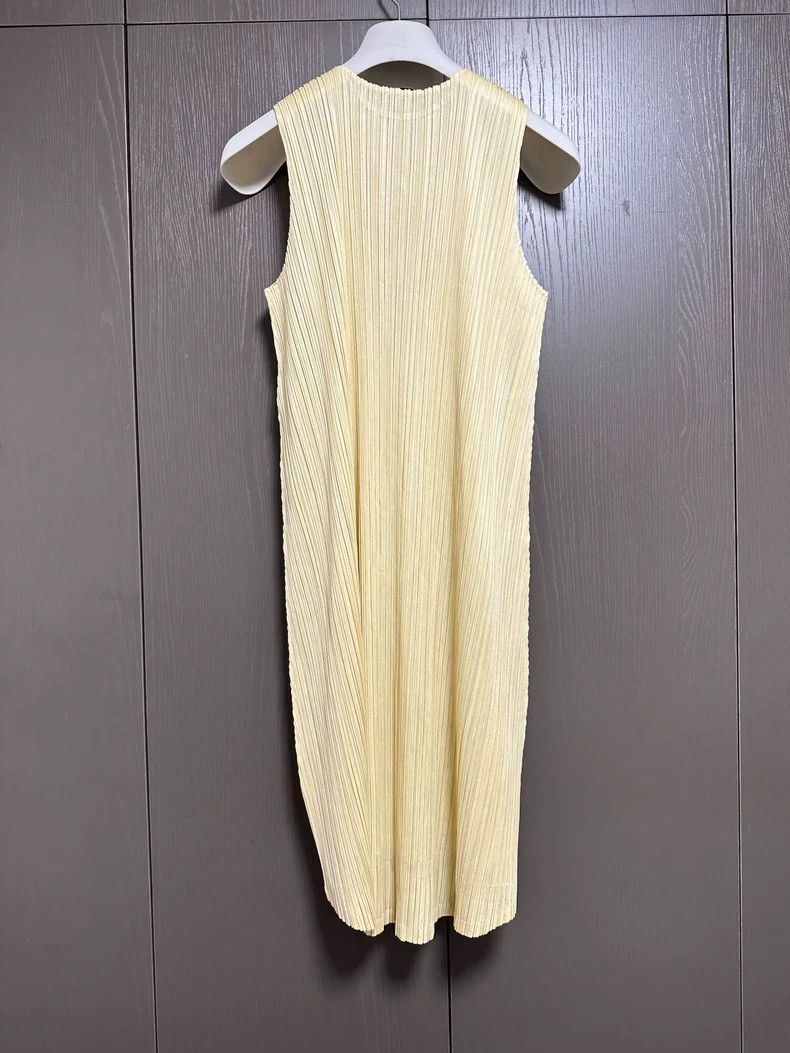 Other Issey Miyake/三宅一生 size:3 Light yellow sleeveless dress Size XS / US 0-2 / IT 36-38 - 4 Thumbnail