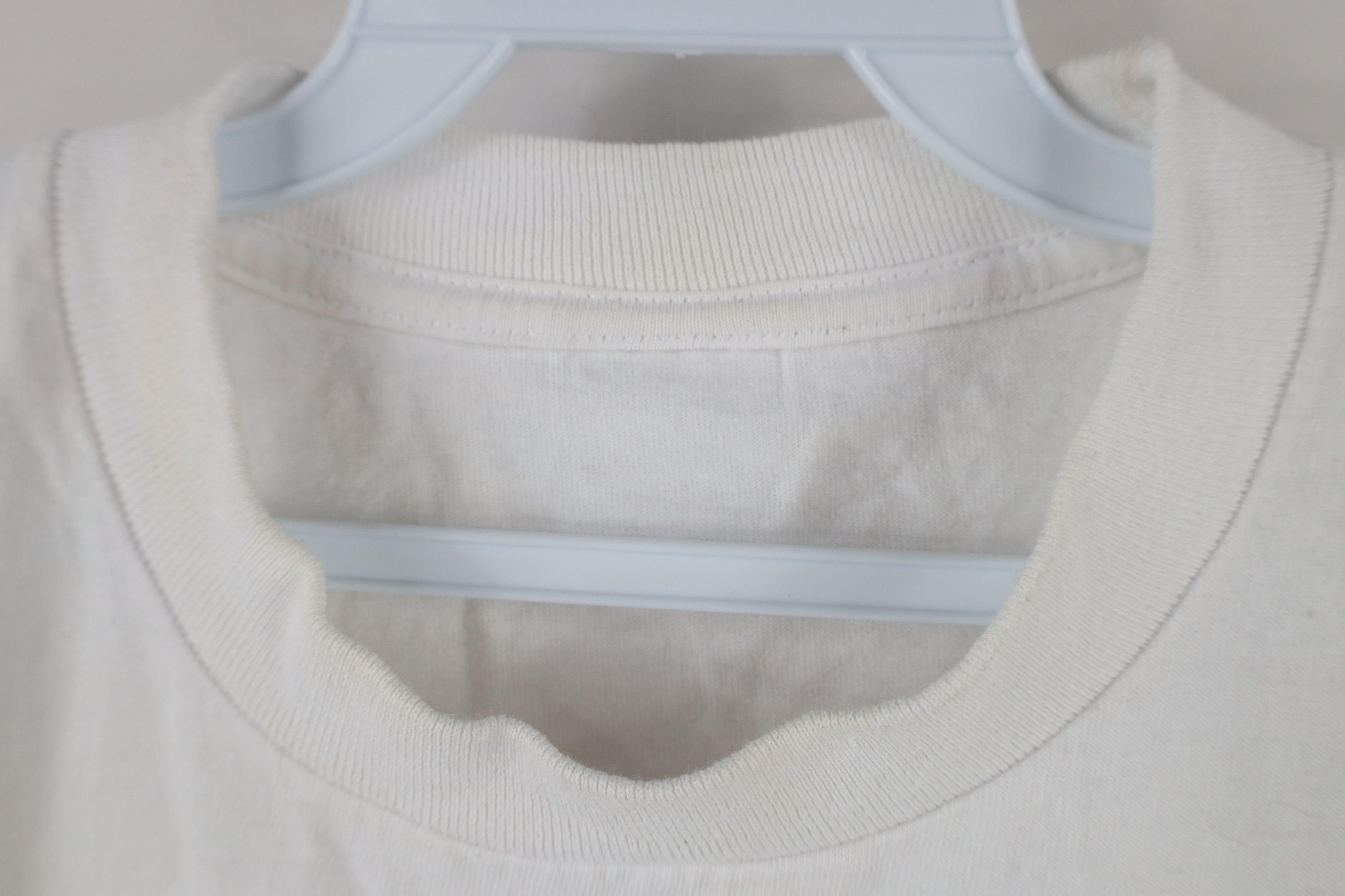 Vintage Vintage 90s Streetwear Heavyweight Cotton T-Shirt White Size US L / EU 52-54 / 3 - 5 Thumbnail