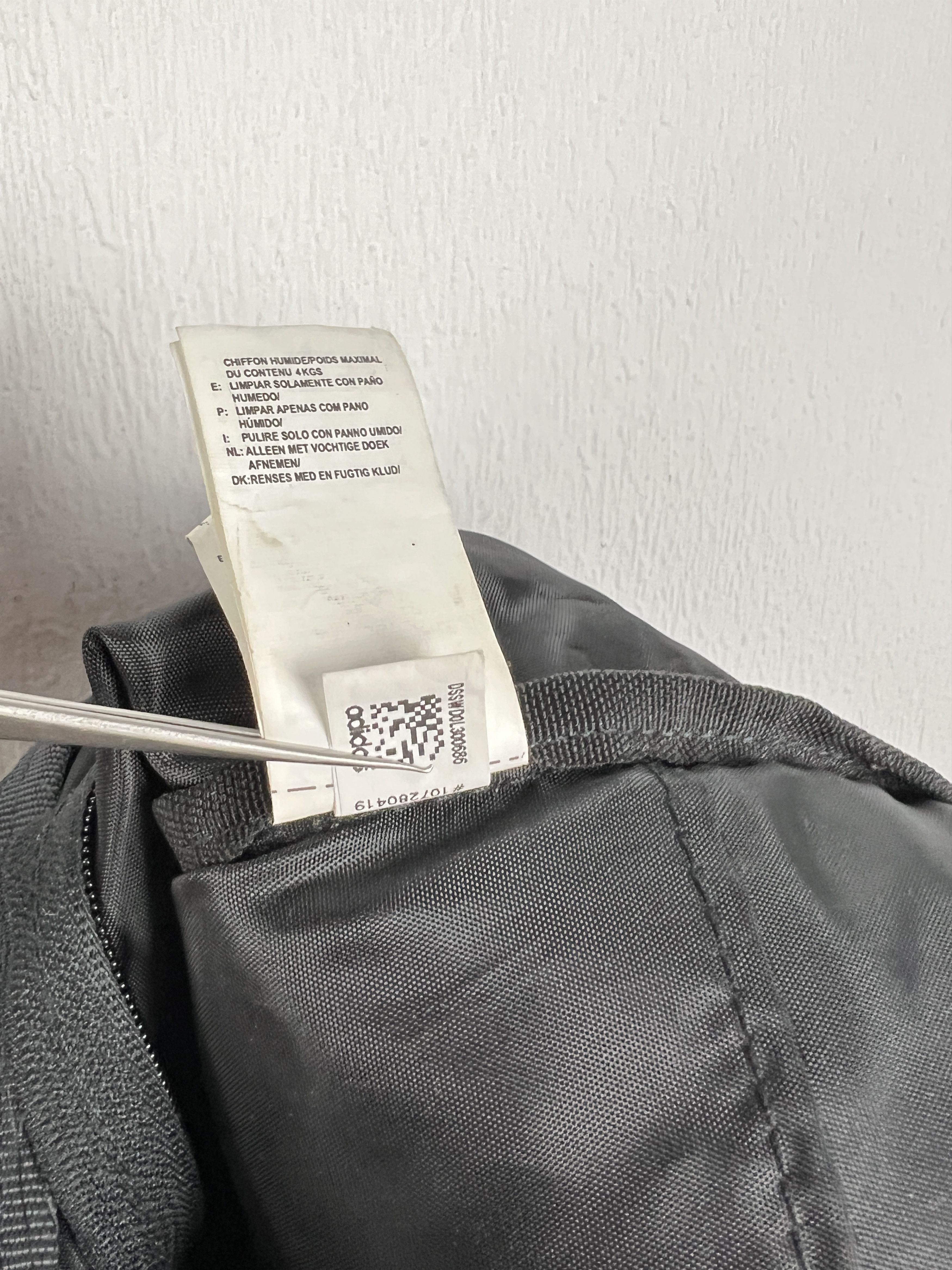 Adidas Vintage Adidas Real Madrid Football Messenger Bag Shoulder Size ONE SIZE - 14 Thumbnail