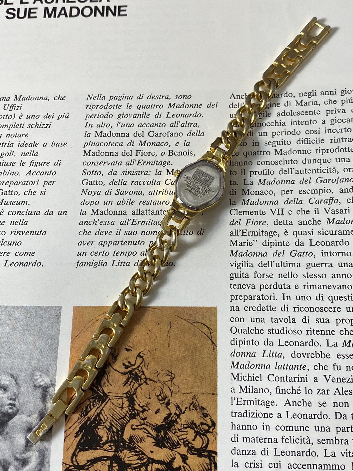 Japanese Brand Q&Q Quartz Watch. Gold Tone, Chain Bracelet. Size ONE SIZE - 5 Thumbnail