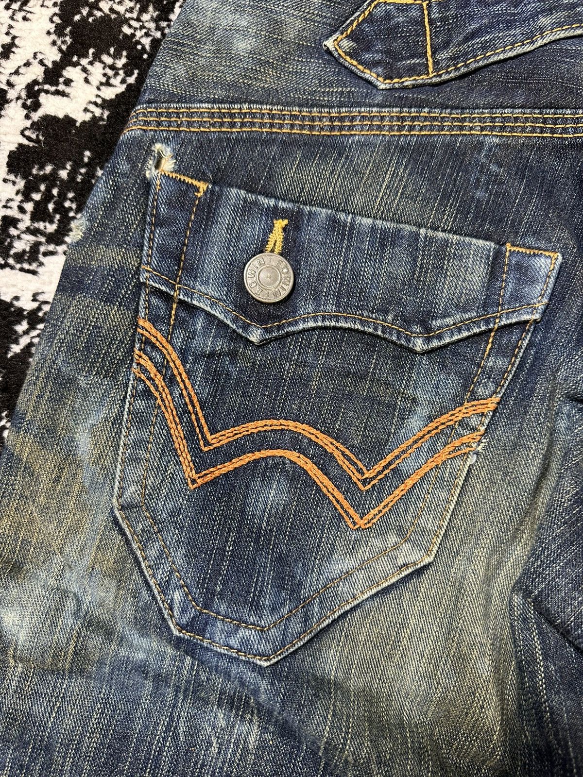 Edwin Flare Edwin Exclusive Vintage Buckle Back Distressed Denim Size US 27 - 16 Thumbnail