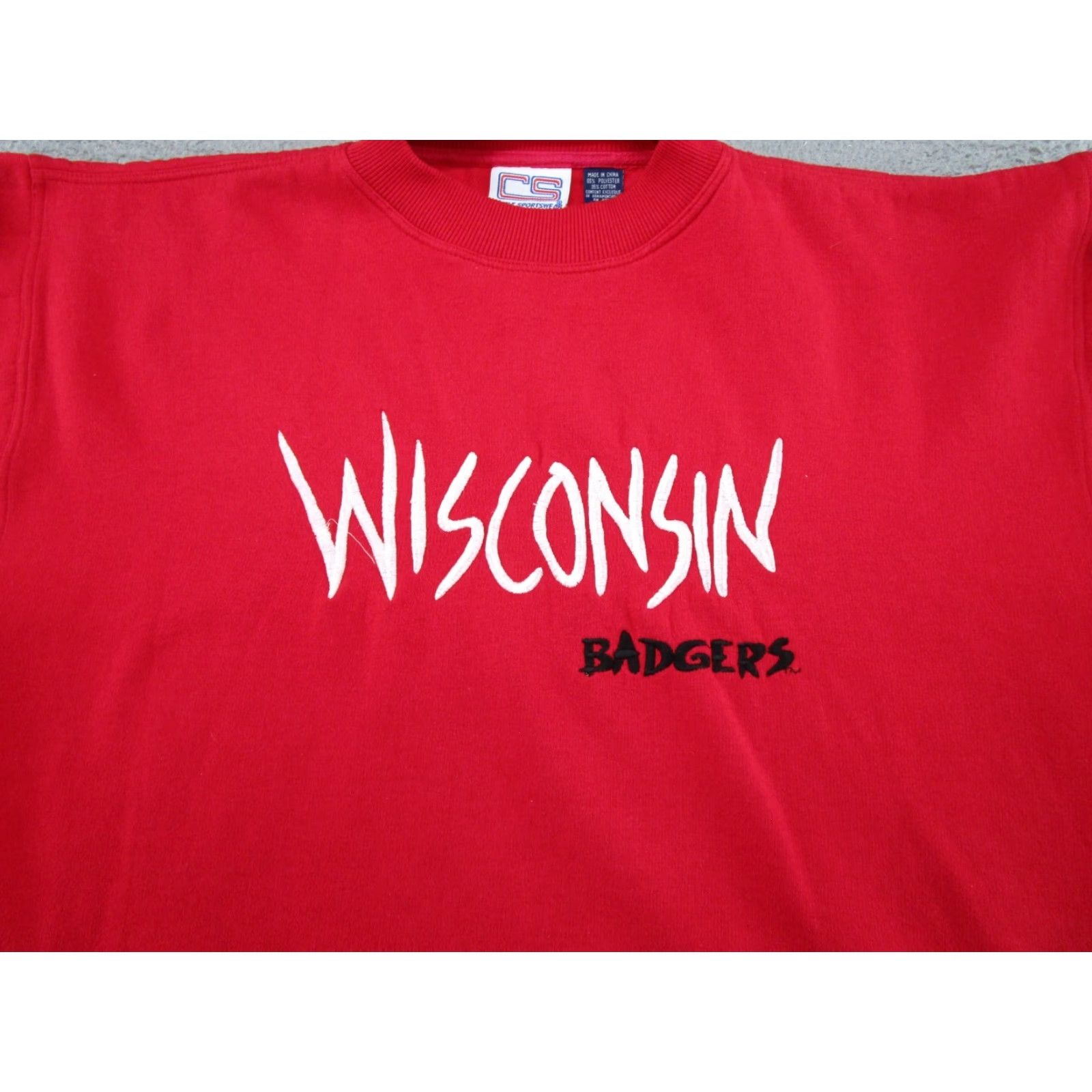 Vintage VTG Crable Sweatshirt Logos Wisconsin Badgers Embroidered Red Crew Neck Long Sleeve XL Men’s Pullover Sports 90s Vintage Hoodie All Seasons Size US XL / EU 56 / 4 - 2 Thumbnail