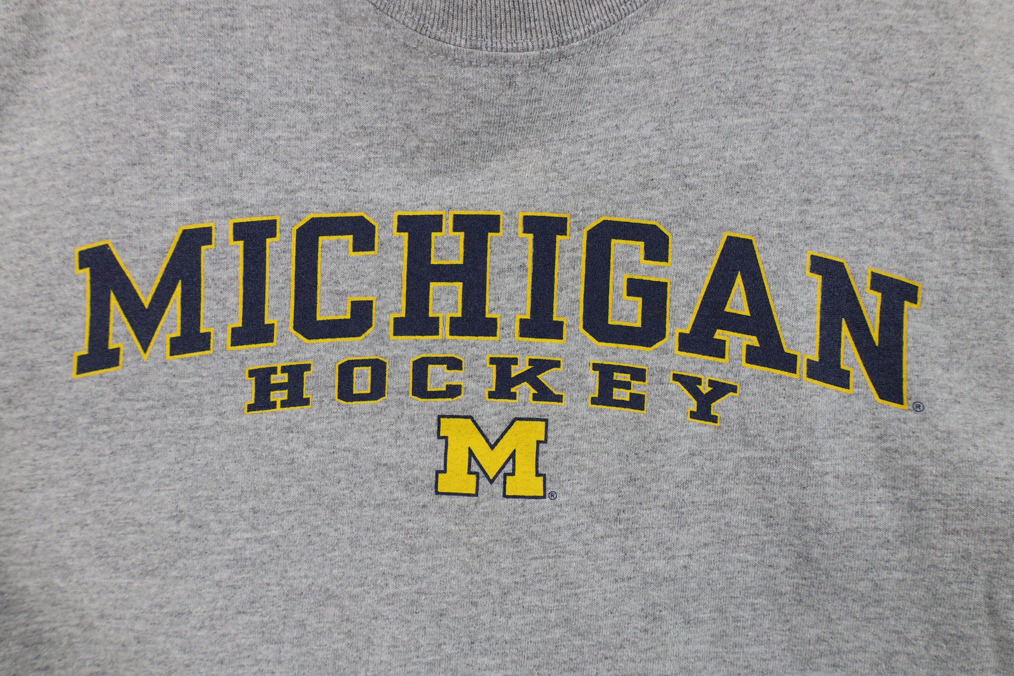 Vintage Vintage 90s University of Michigan Hockey T-Shirt Gray Size US L / EU 52-54 / 3 - 4 Thumbnail