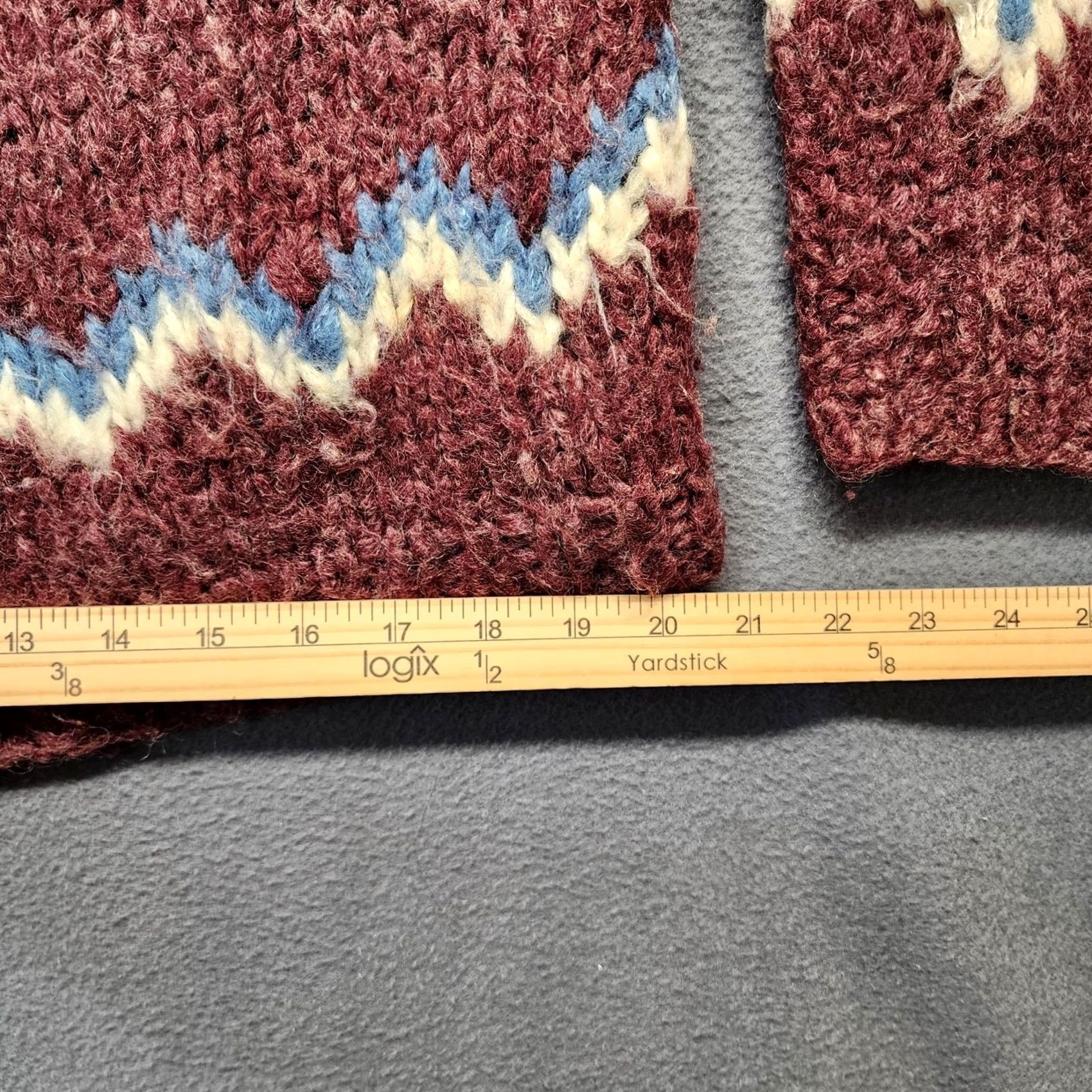 Vintage VINTAGE Handmade Womens Oversize Small Sweater Burgundy Fair Isle Nordic S/M Tall Women Size S / US 4 / IT 40 - 6 Thumbnail