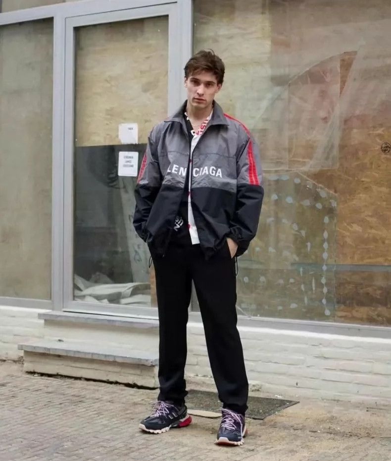 Balenciaga balenciaga logo color Size US L / EU 52-54 / 3 - 7 Thumbnail