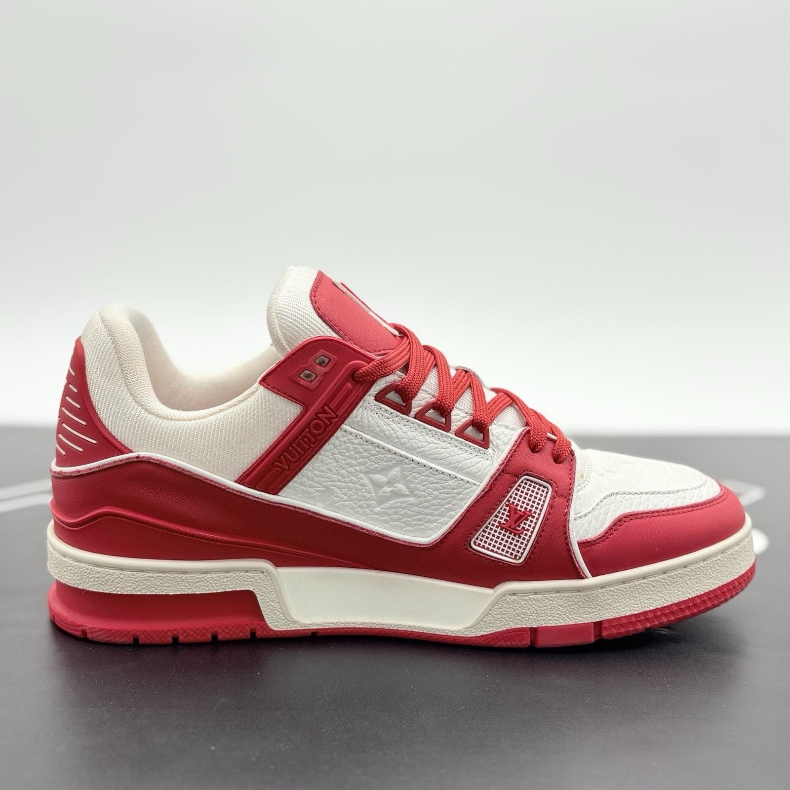 Louis Vuitton (8-8.5 US) Louis Vuitton Trainer ' Red White '| SUPER CLEAN! Size US 8 / EU 41 - 10 Thumbnail