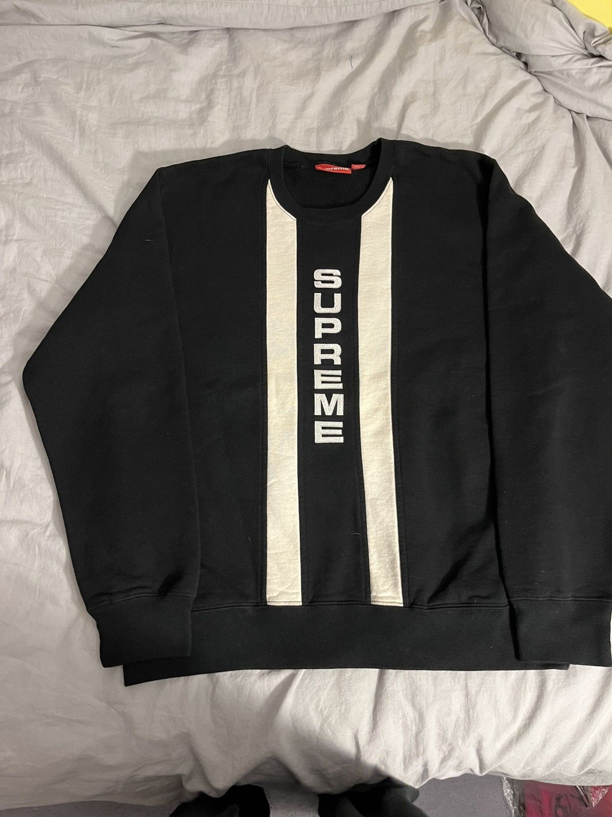 Supreme Supreme vertical logo crewneck black Size US L / EU 52-54 / 3 - 1 Thumbnail