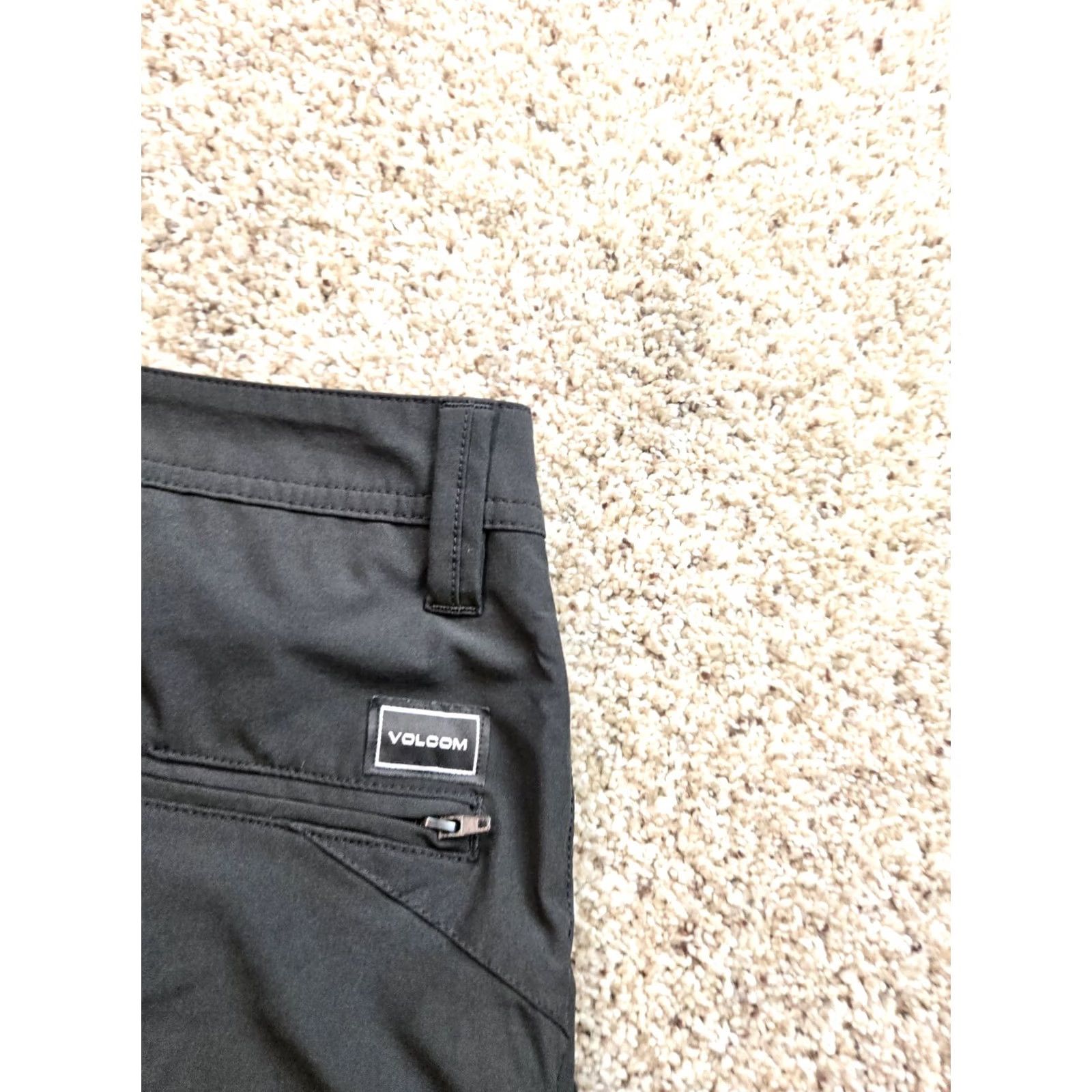 Volcom Volcom Hybrid Shorts Mens 28 Black Chino Flat Front Stretch Pockets 9" Inseam Size US 28 / EU 44 - 5 Thumbnail