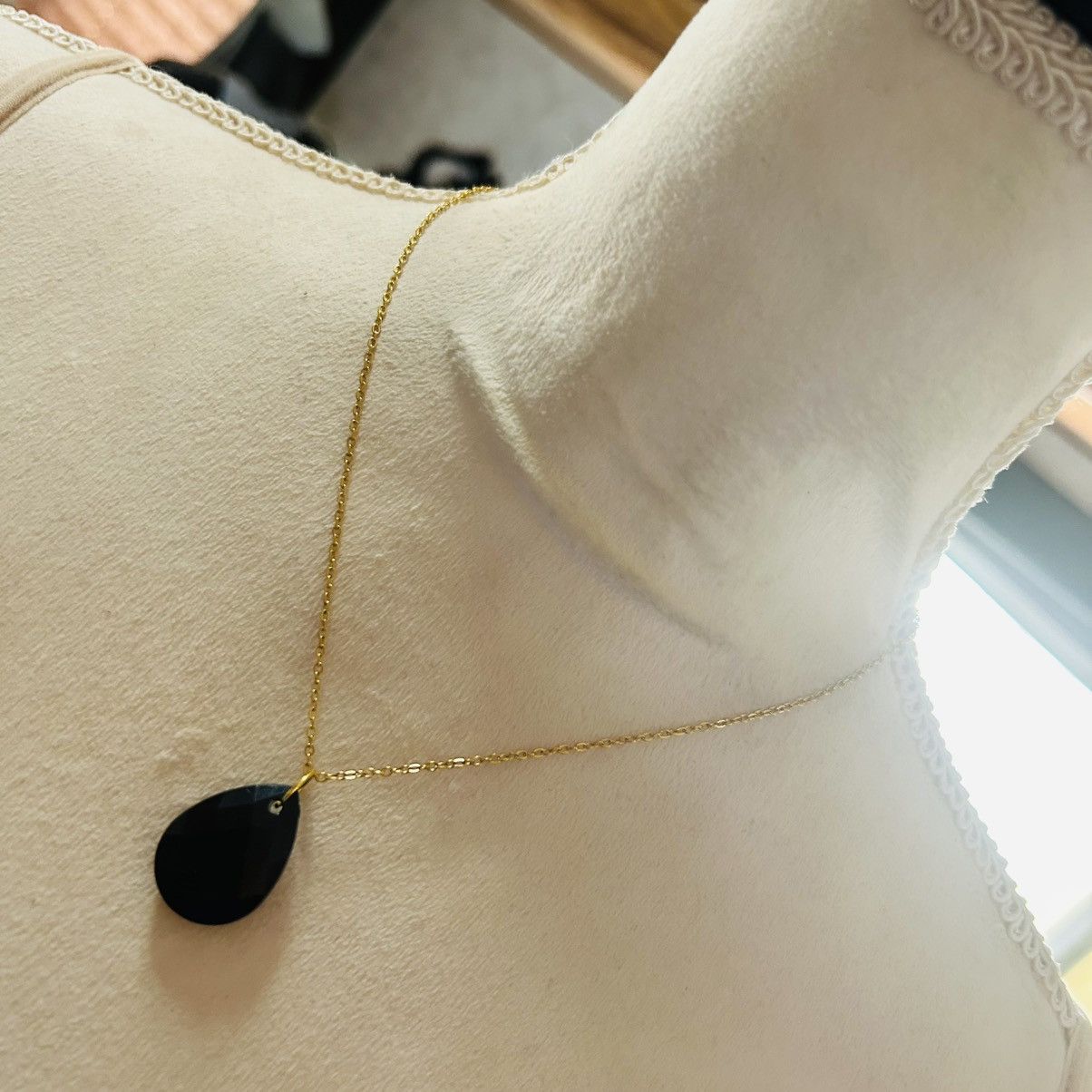 Handmade Handcrafted vintage faceted jet black raindrop necklace Size ONE SIZE - 1 Thumbnail