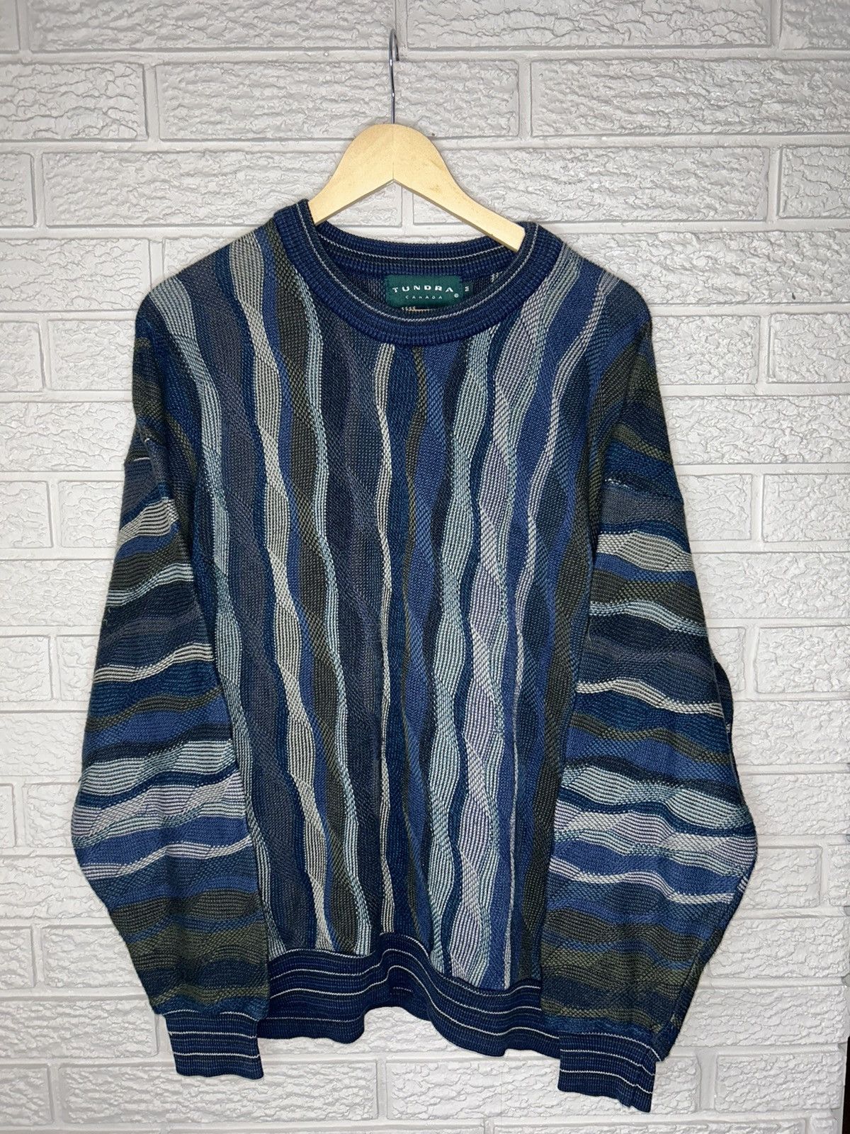 Vintage Tundra 3D Knit Coogi Style Rare 90s - Tops