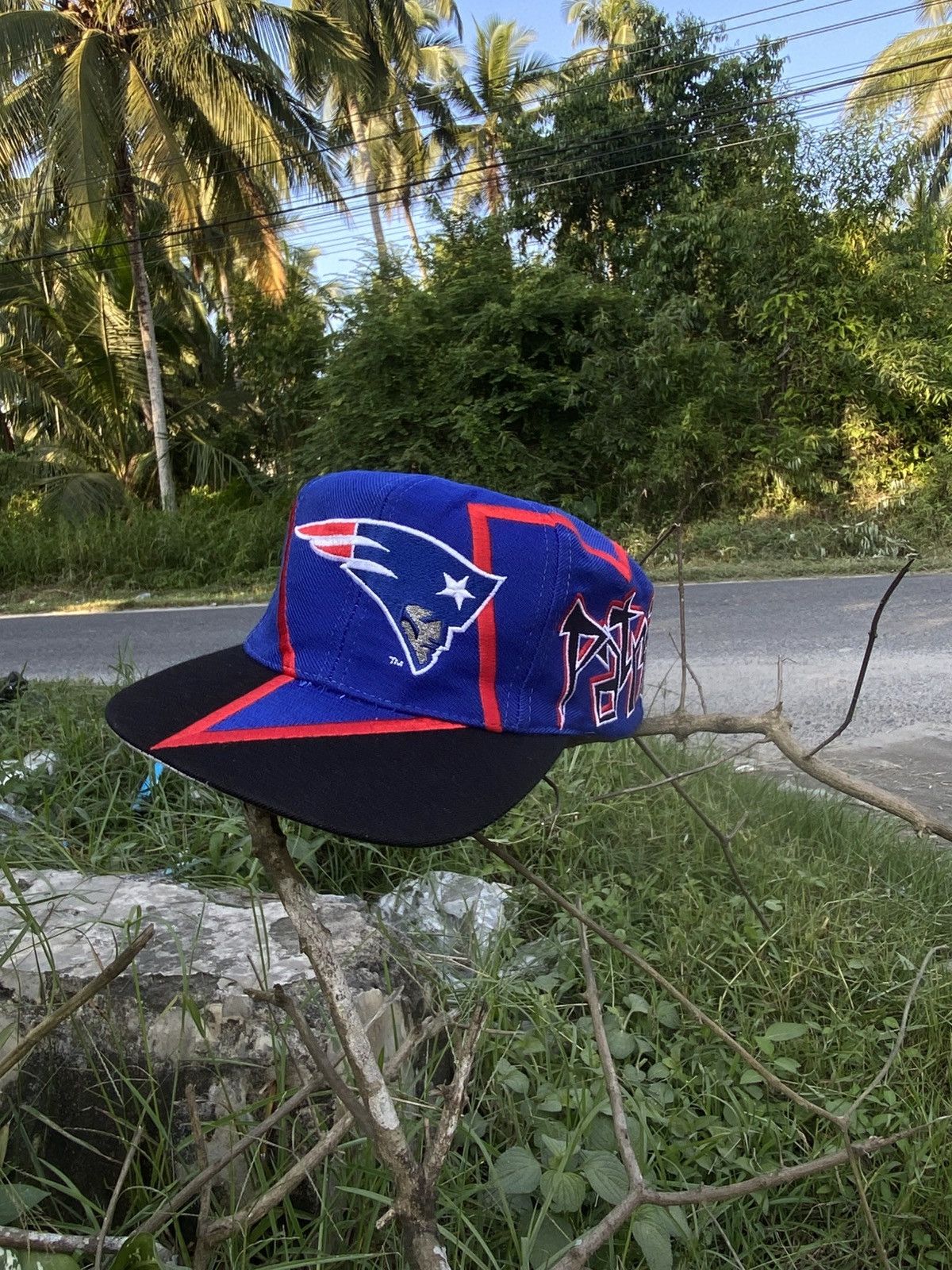 Vintage Vintage NFL Patriots Snapback by Drew Pearson (90s) Size ONE SIZE - 2 Thumbnail