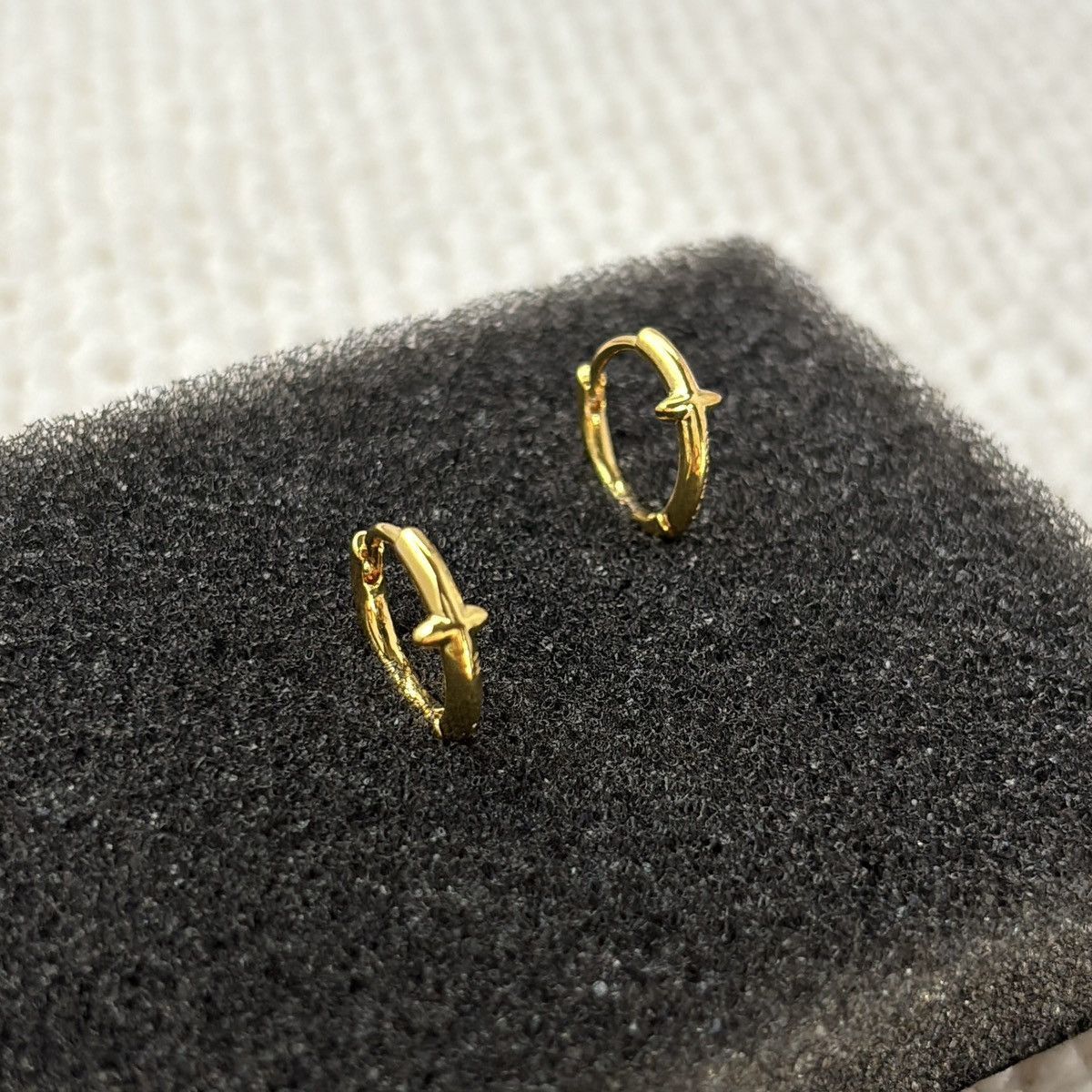 Other 13mm Star Gold Hoop Earrings for Men Women Hip Hop Unisex Size ONE SIZE - 1 Thumbnail