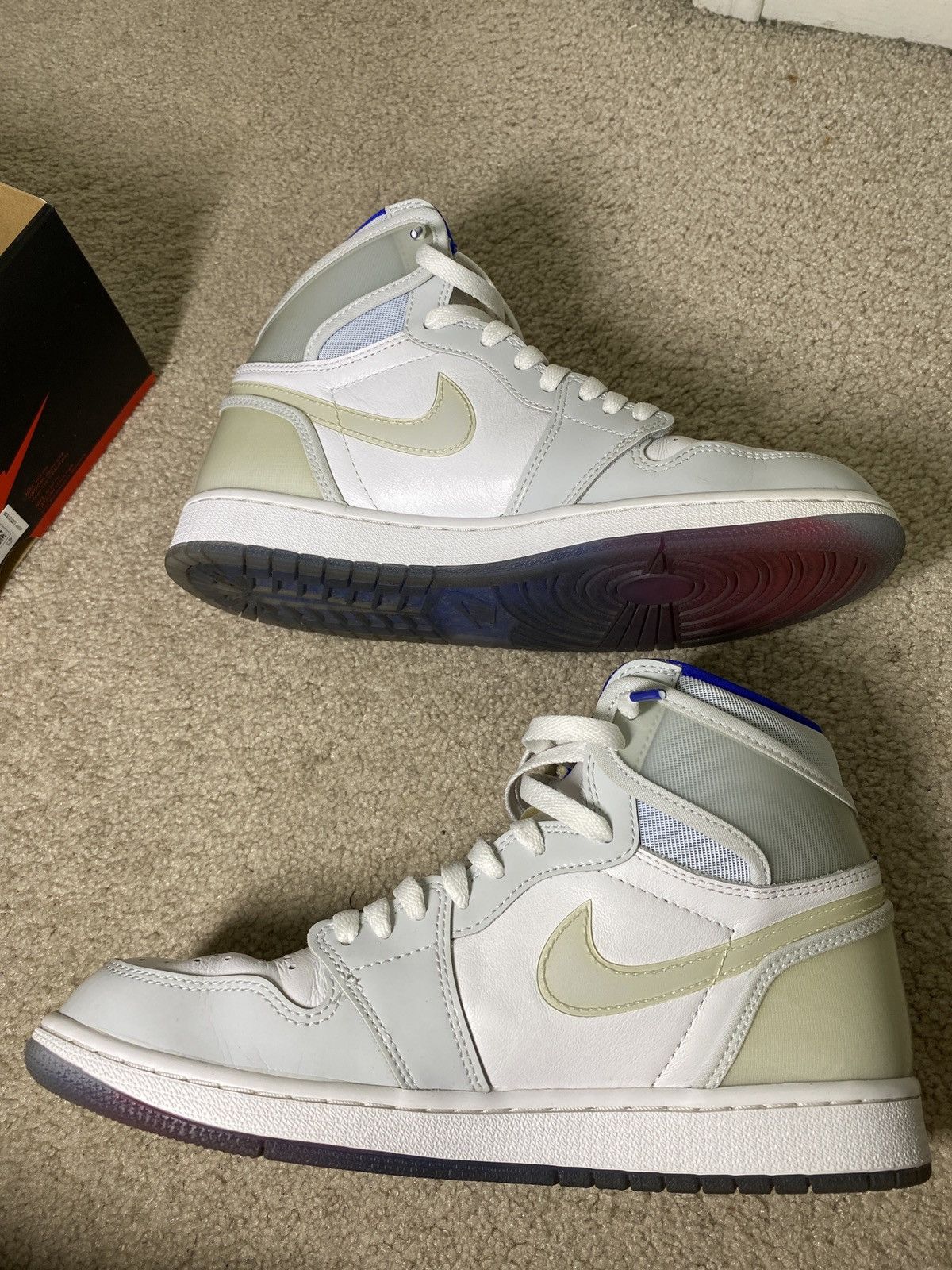 Air Jordan 1 Hi Zoom (Size 9.5 US)
