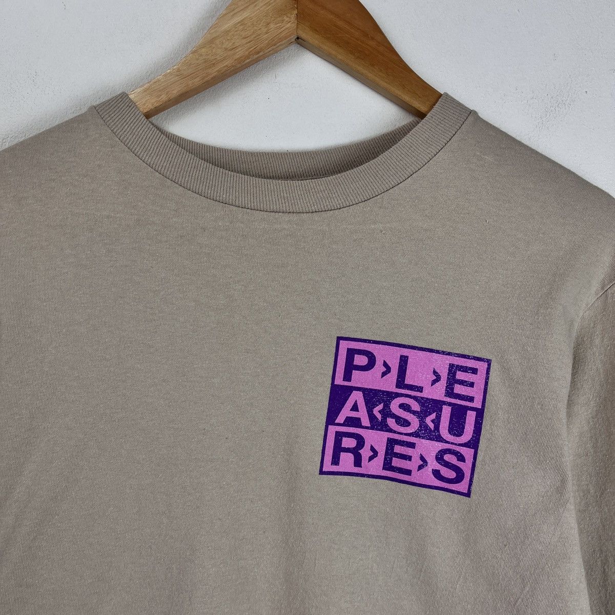 Pleasures Pleasures Longsleeve Big Logo Streetwear Y2k Rap Skate Swag Size US S / EU 44-46 / 1 - 6 Thumbnail