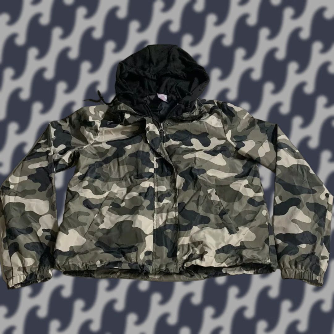 Vintage No Boundaries Camouflage Windbreaker Hoodie S Women Camo/black Jacket Zip 3-5 Pre-owned Size S / US 4 / IT 40 - 1 Thumbnail