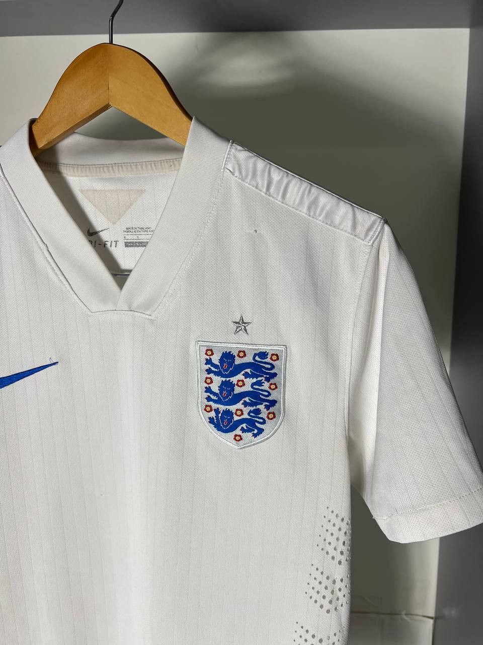 Nike VINTAGE NIKE ENGLAND SOCCER JERSEY RETRO MANCHESTER Y2K 90s Size US S / EU 44-46 / 1 - 5 Thumbnail