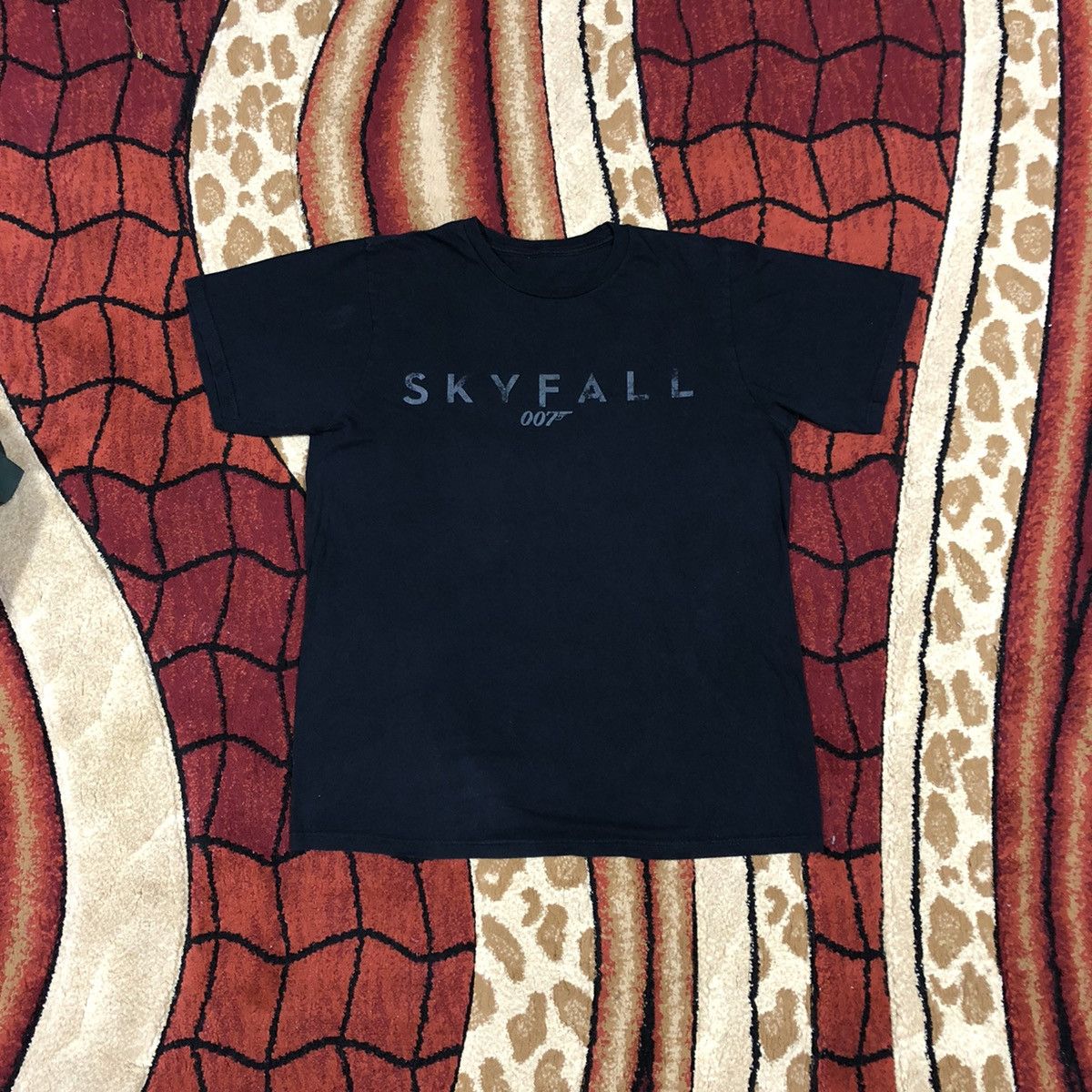 Vintage Vintage James Bond Skyfall Movie Promo T Shirt Size US M / EU 48-50 / 2 - 2 Thumbnail