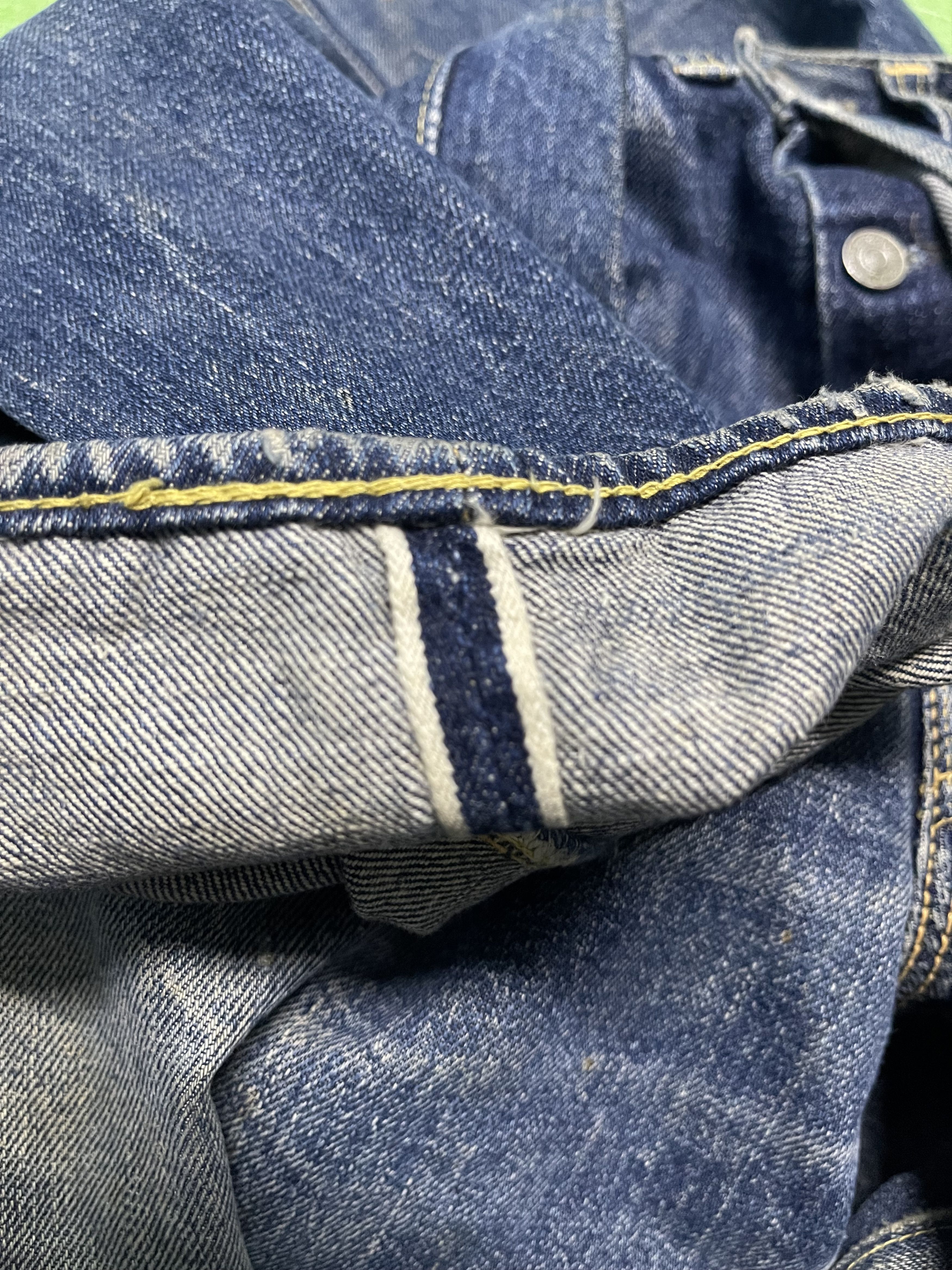 Levi's Vintage Levis 501 Redline Selvedge Denim Jeans Size US 29 - 9 Thumbnail