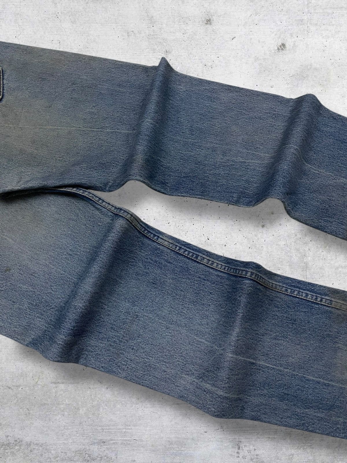 Levi's Vintage Clothing VINTAGE 501 LEVIS OG 90S DESIGNER RIPPED MUDWASH DIRT DENIM Size US 32 / EU 48 - 14 Thumbnail