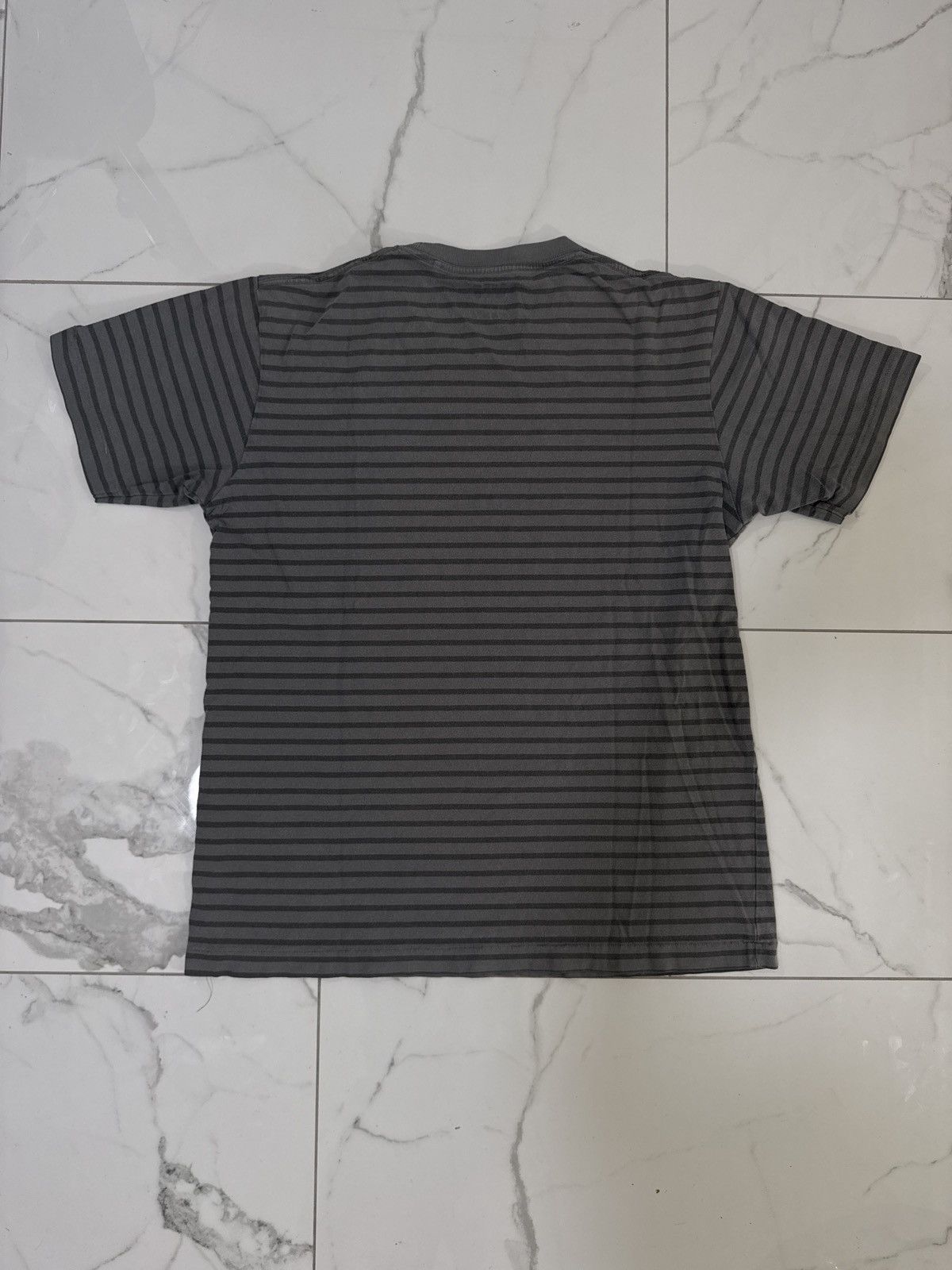 Kaws × Uniqlo Kaws Uniqlo Strips Tee Size US S / EU 44-46 / 1 - 3 Thumbnail
