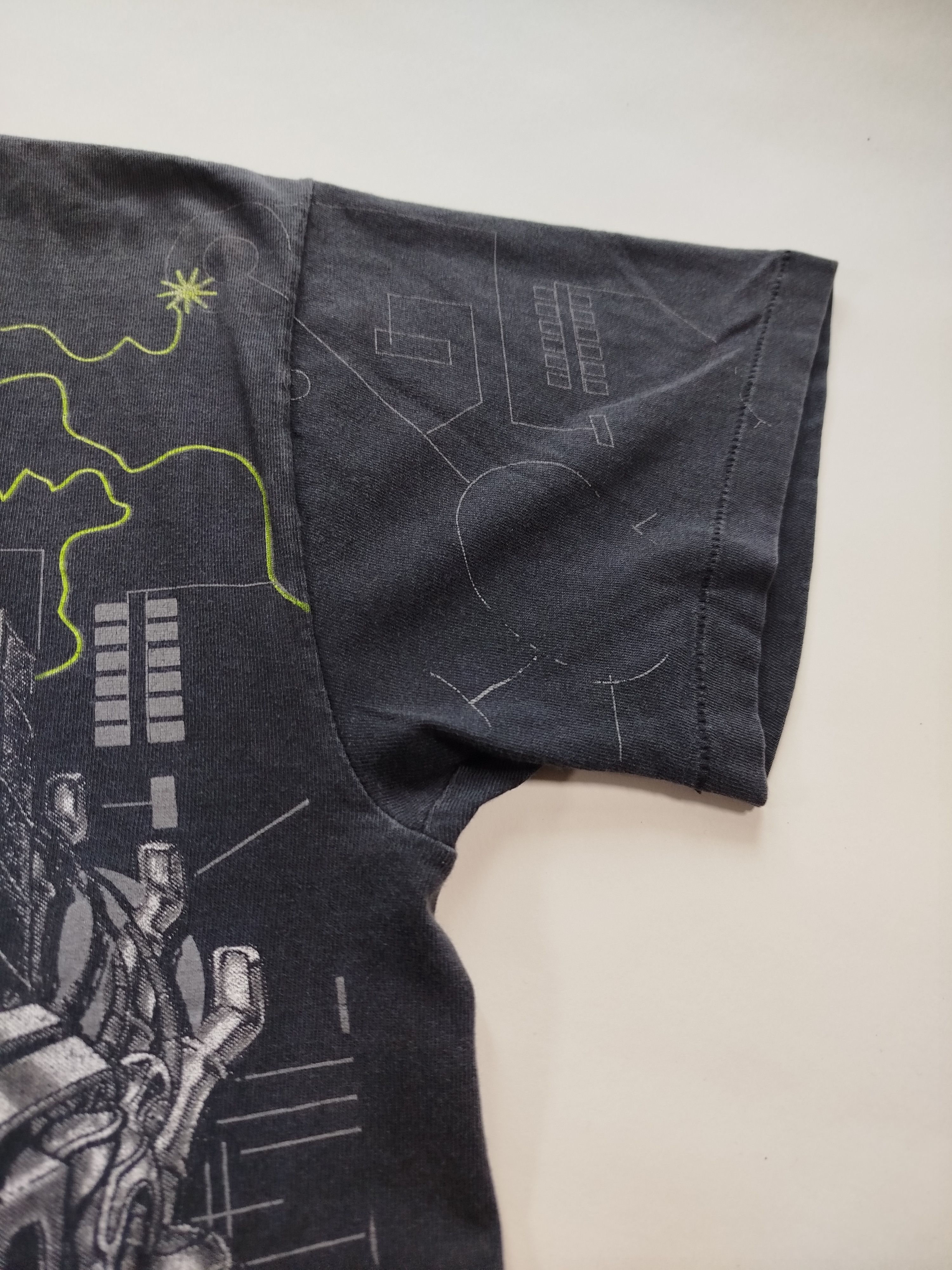 Vintage × Warner Bros Taz virtual shirt vintage AOP Size US S / EU 44-46 / 1 - 6 Thumbnail