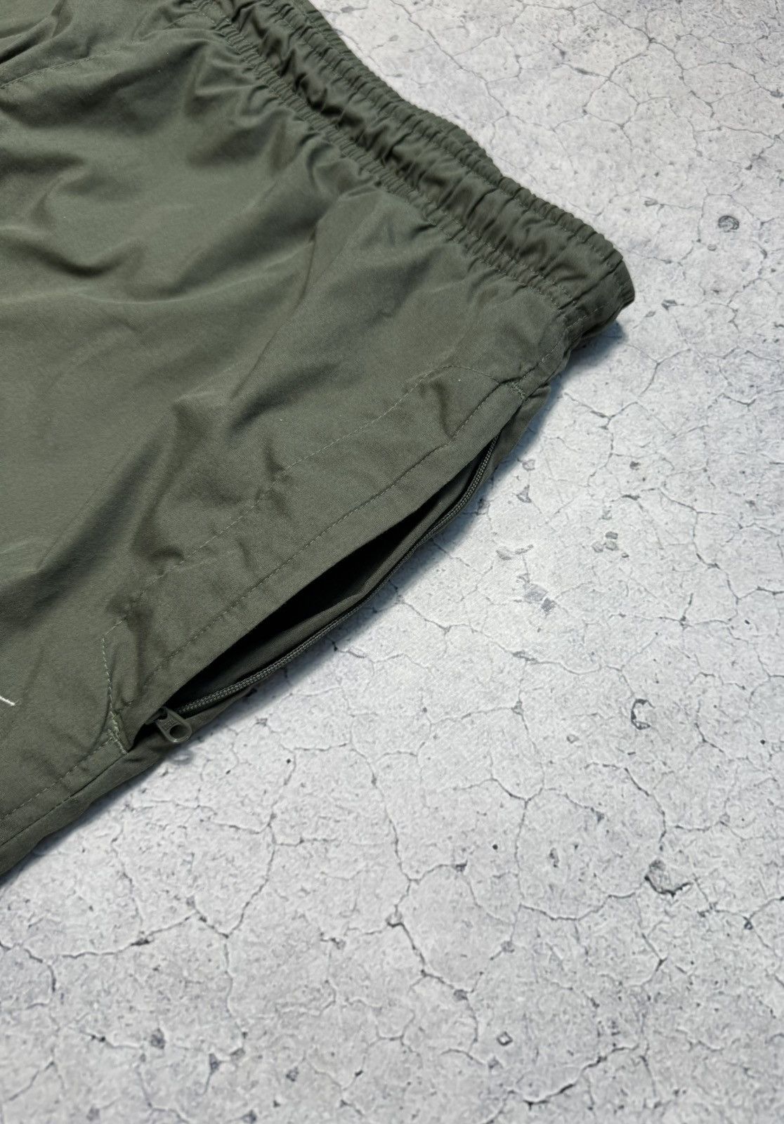 Nike Nike Swoosh Track Pants Nylon Baggy Drill Swoosh Vintage Size US 38 / EU 54 - 6 Thumbnail