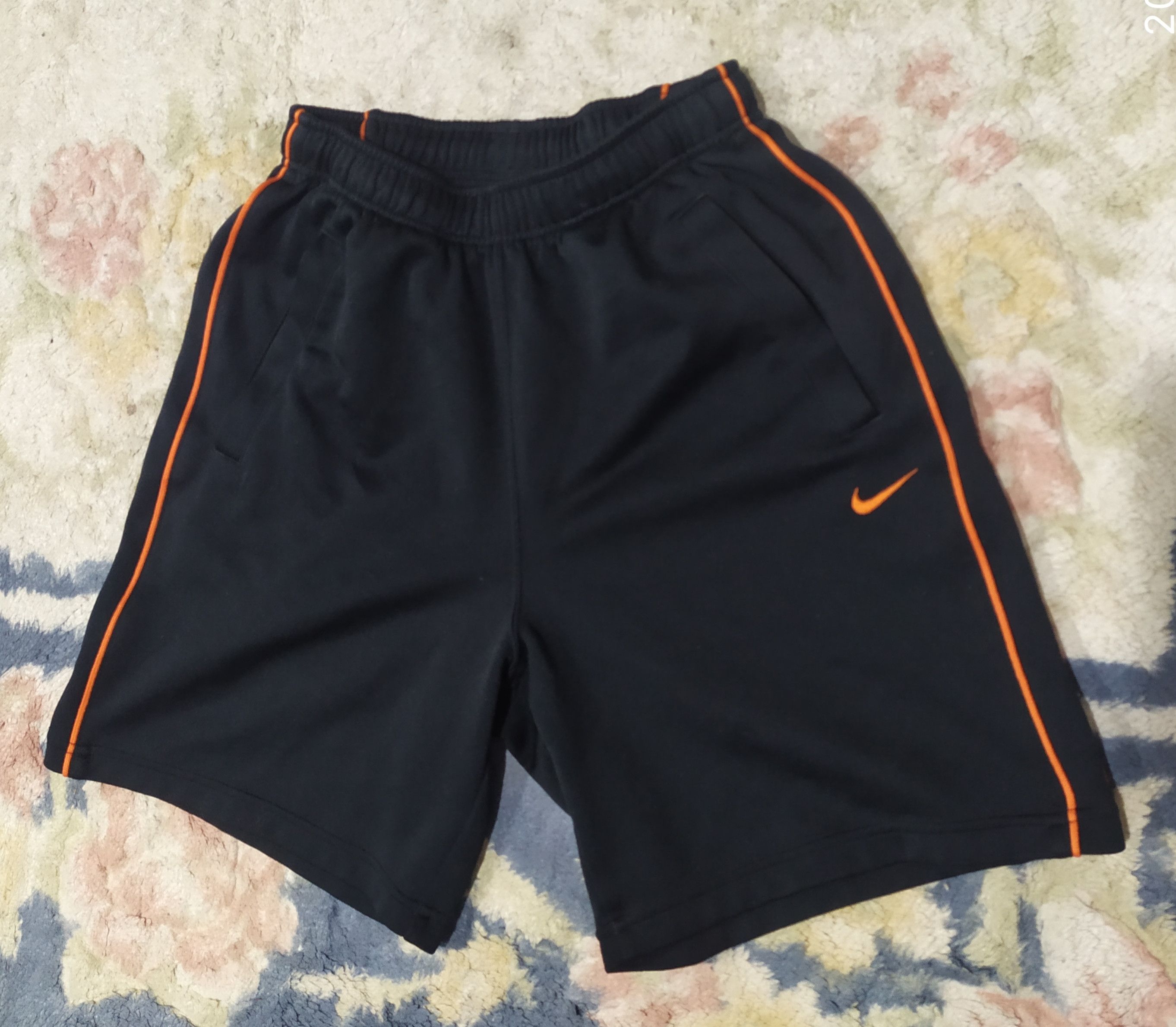 Nike × Vintage Vintage Nike short pants Size US 30 / EU 46 - 1 Thumbnail