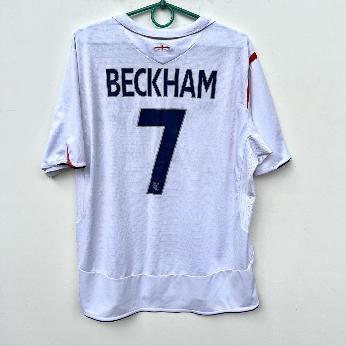 Umbro ENGLAND 2005 / 2007 jersey FOOTBALL SHIRT Umbro Size US XL / EU 56 / 4 - 9 Thumbnail