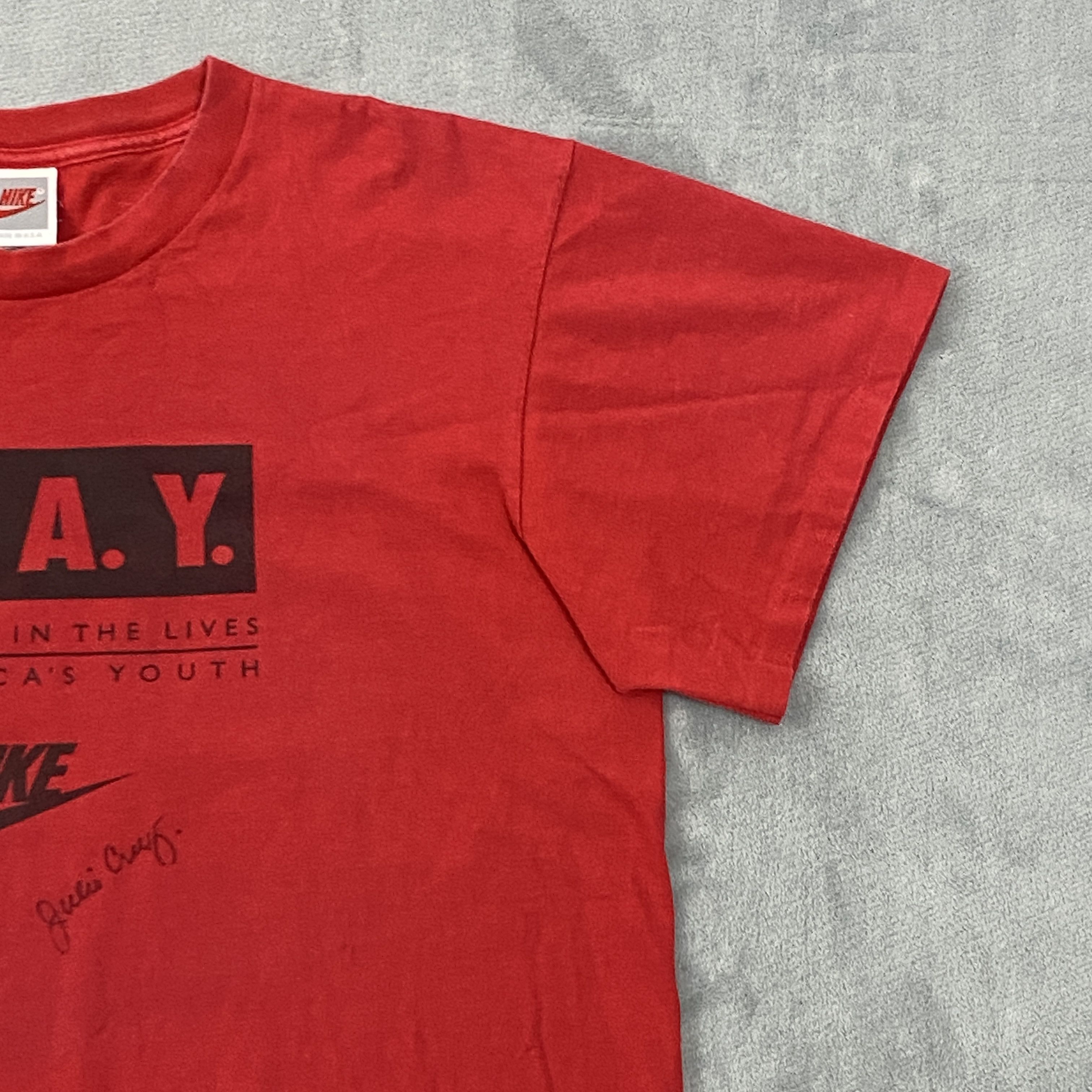 Nike × Vintage 80s JULIO CRUZ Hand Signed NIKE P.L.A.Y. T Shirt Men XL Size US XL / EU 56 / 4 - 6 Thumbnail
