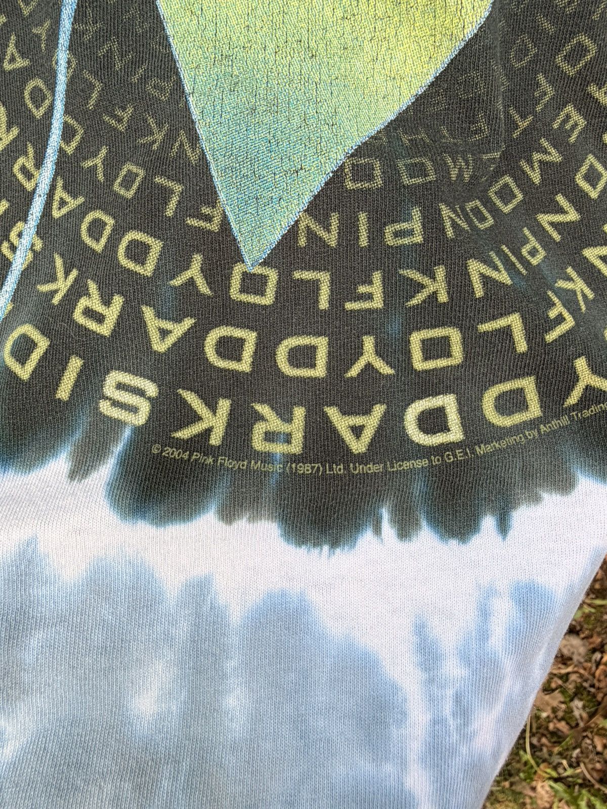 Band Tees VTG 2004 Pink Floyd Dark Side of The Moon Tie Dye tee Large Size US L / EU 52-54 / 3 - 5 Thumbnail