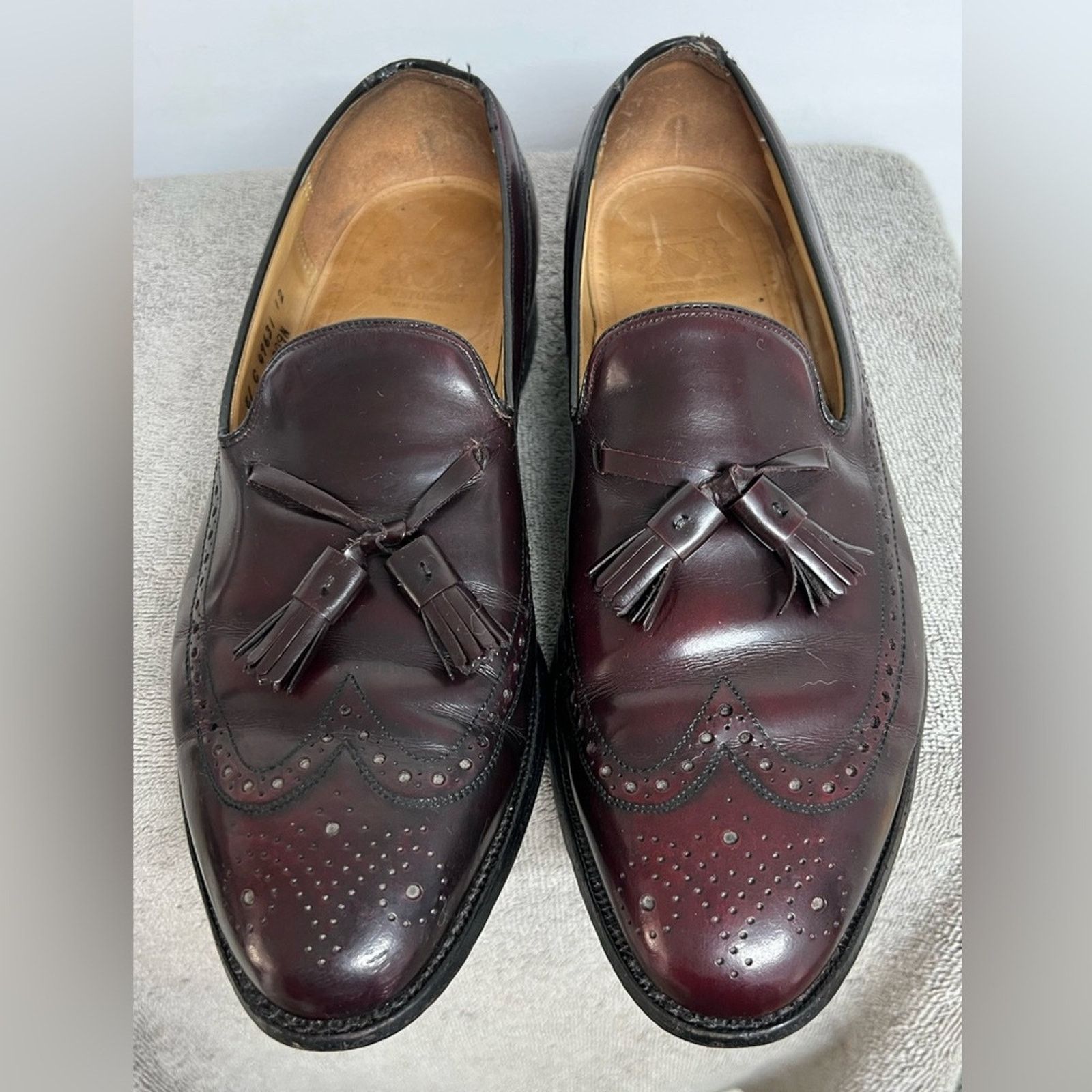 Johnston & Murphy Johnston & Murphy Aristocraft Men’s Tassel Loafers Burgundy Size US 11 / EU 44 - 6 Thumbnail
