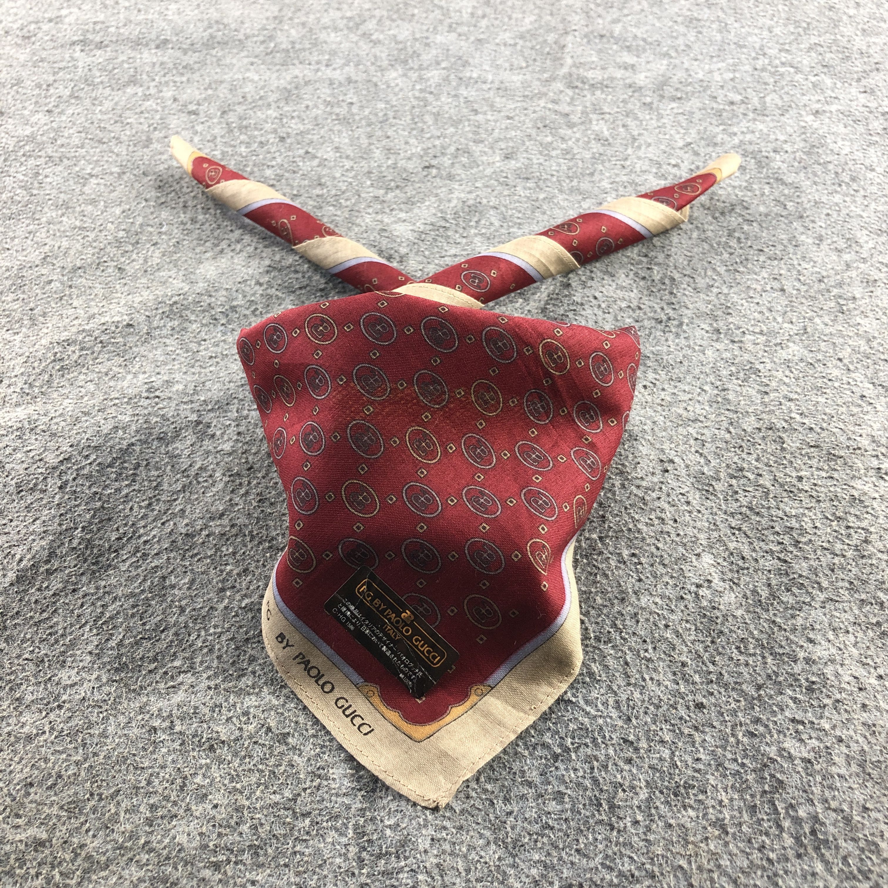 Paolo Gucci Paolo Gucci Handkerchief Neckerchief Bandana H2681 Size ONE SIZE - 1 Thumbnail