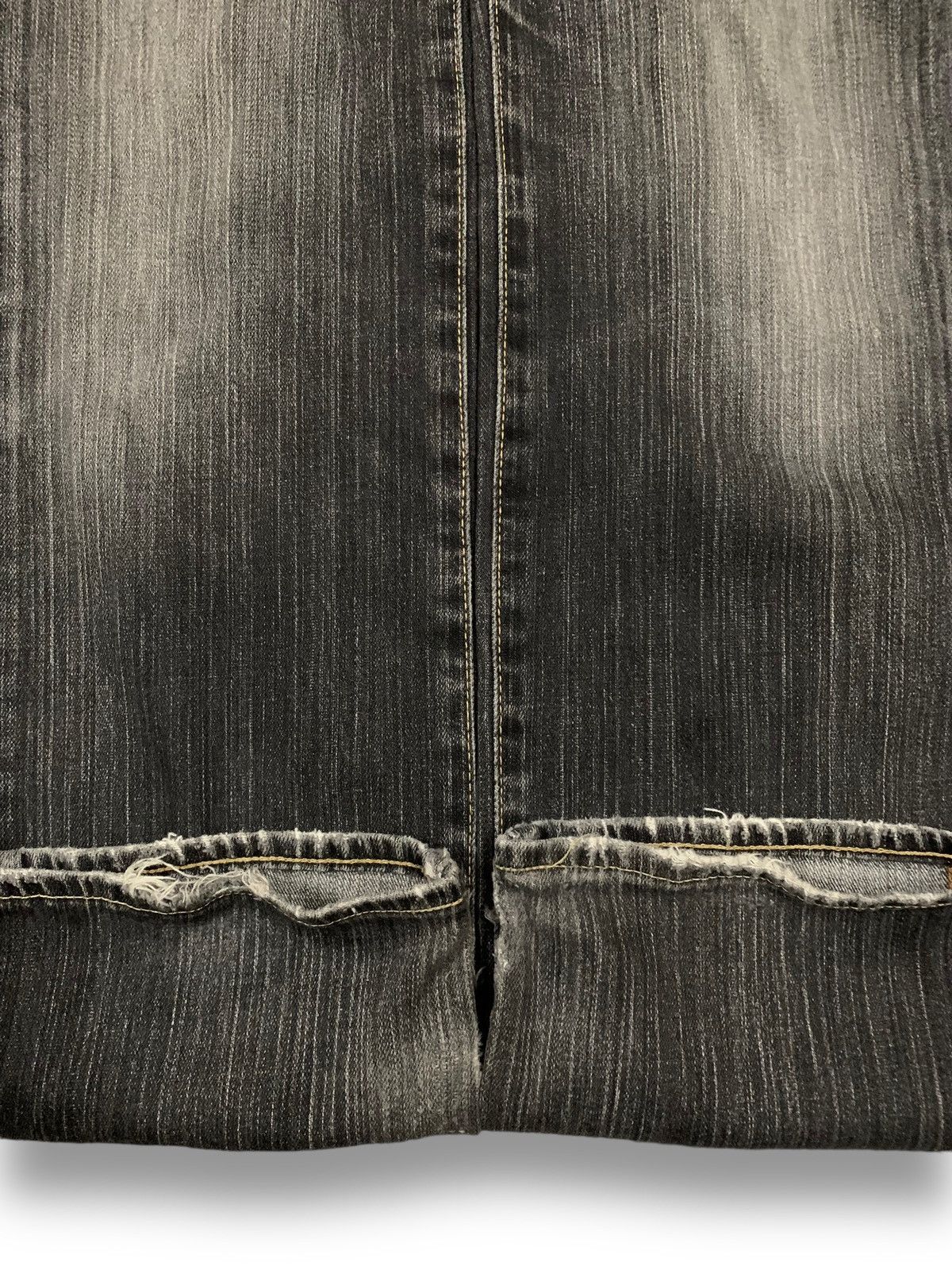 Undercover × Uniqlo Vintage Uniqlo S001 Faded Straight Leg Distressed Jeans Size US 32 / EU 48 - 6 Thumbnail
