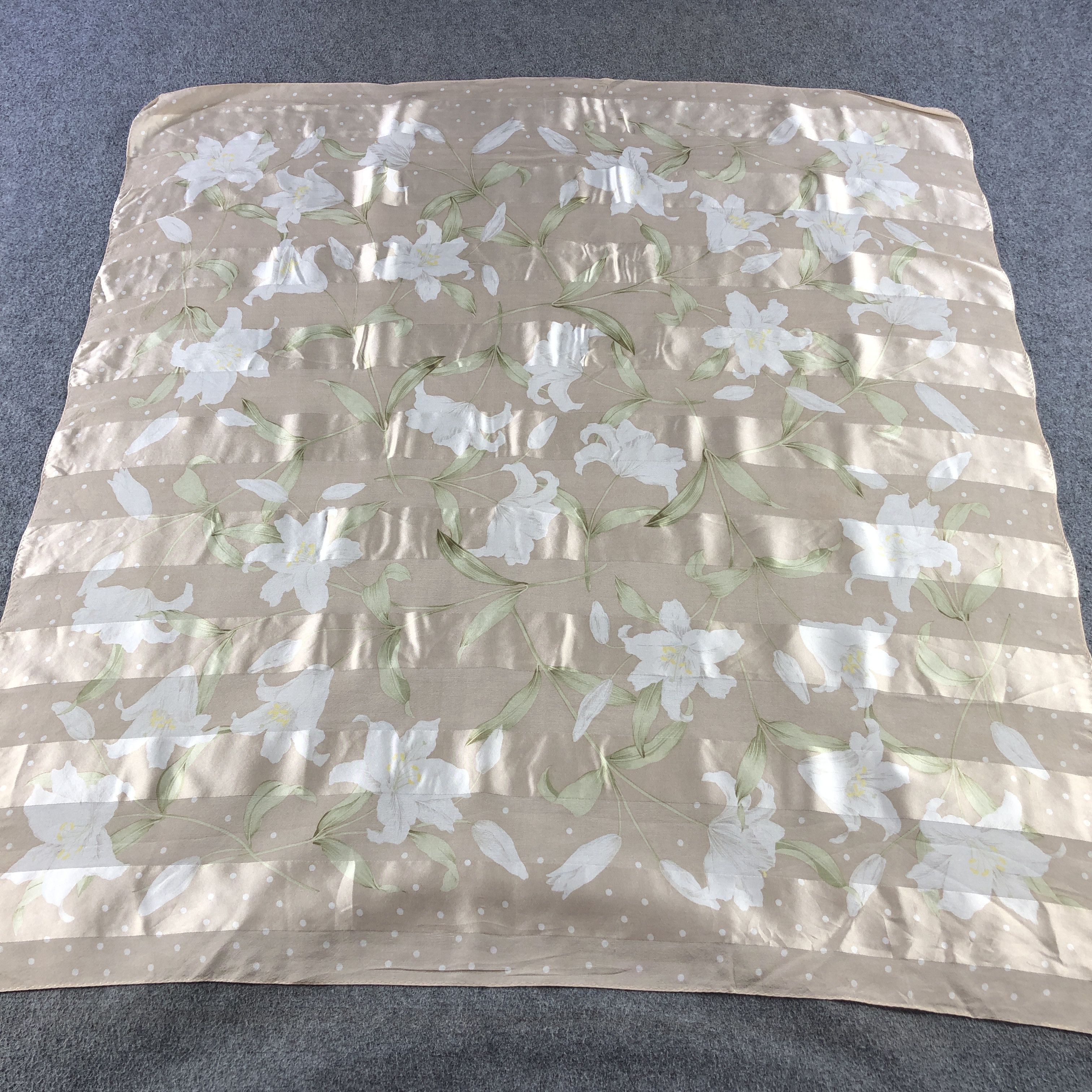 Vintage Vintage Luxury Floral Silk Scarf M1265 Size ONE SIZE - 2 Thumbnail