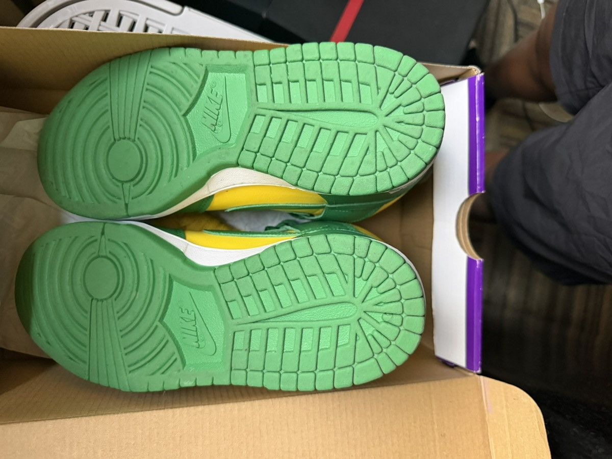 Jordan Brand Supreme x Nike dunks By Any Means Brazil Size US 6.5 / EU 39-40 - 5 Thumbnail